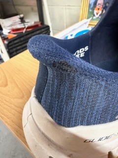 The last pair did the same, so I bought new ones and the same thing happened