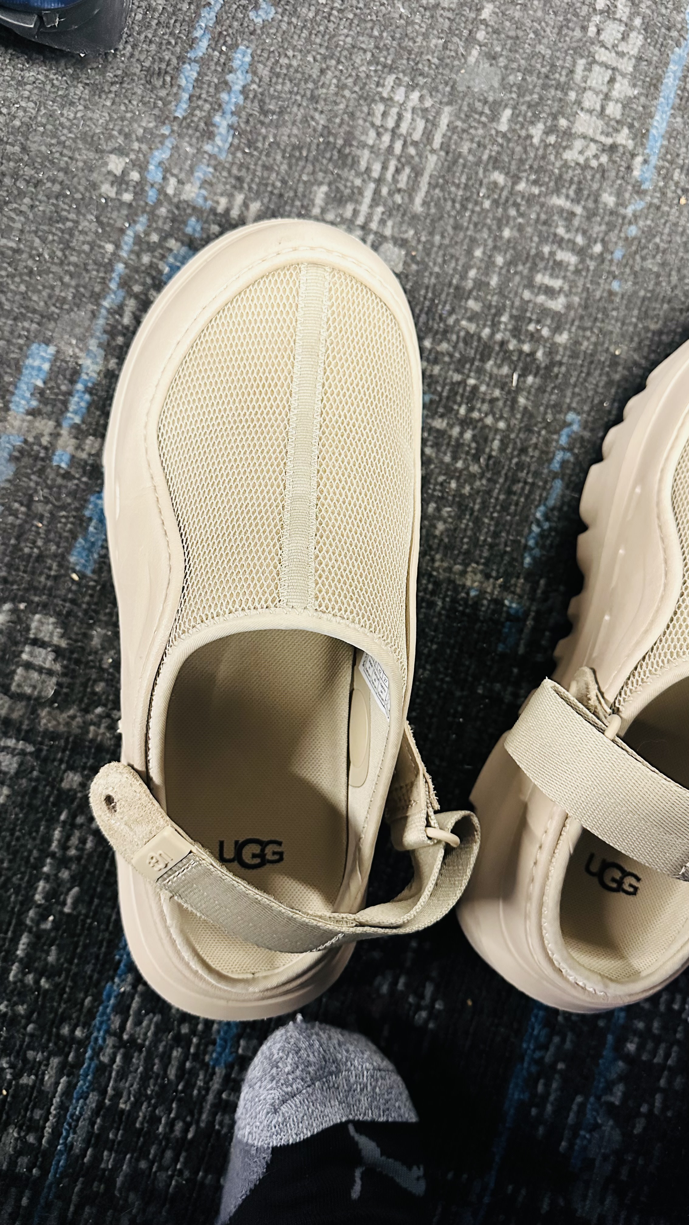 Strap detached after using it  for 3 days