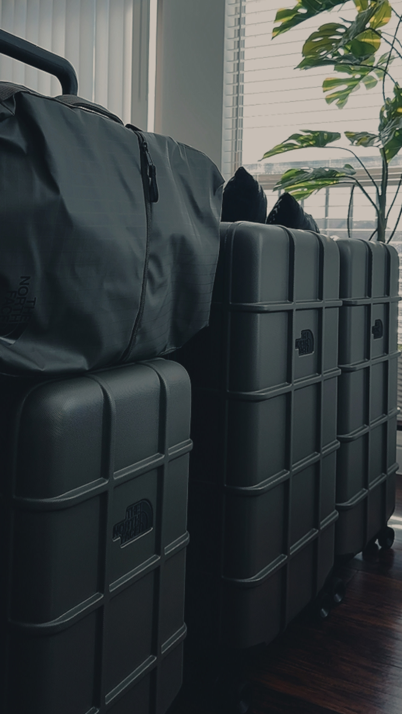 Base Camp Voyager Travel Pack