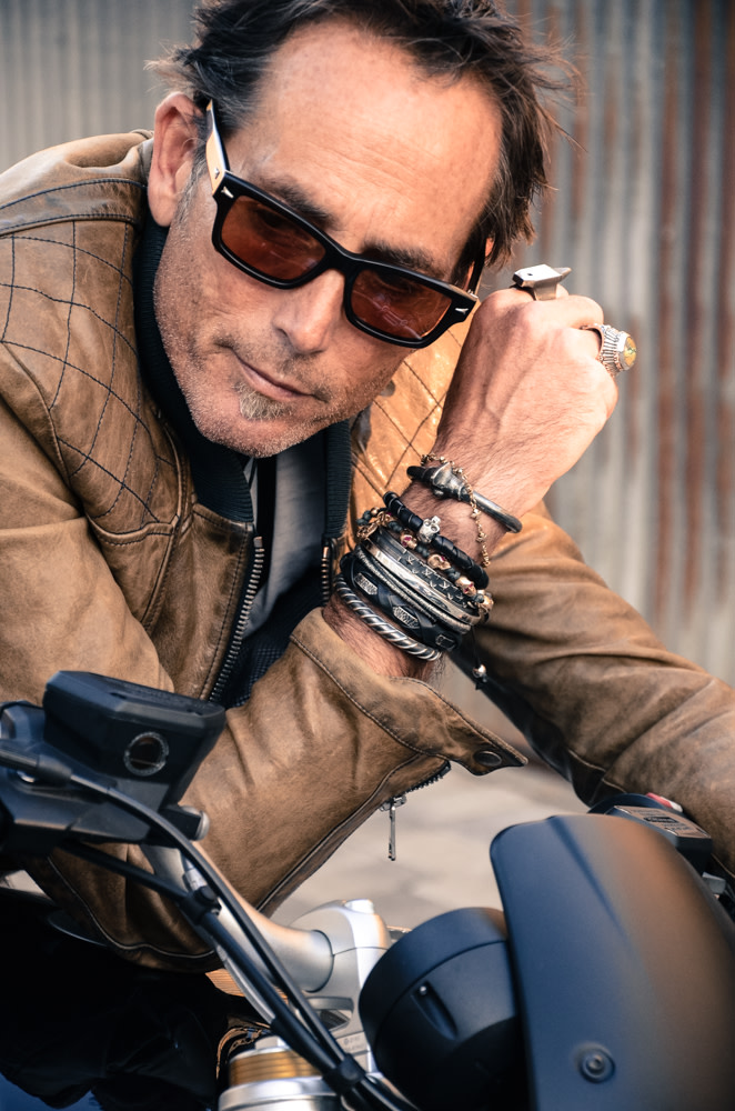 protect my head with a helmet, protect my face with Shiseido