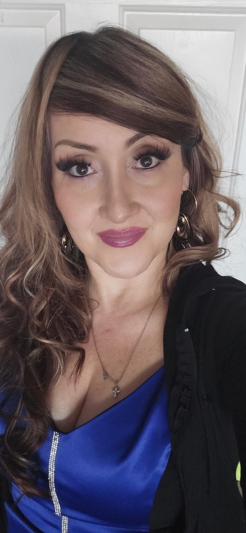 Customer carousel item 1.