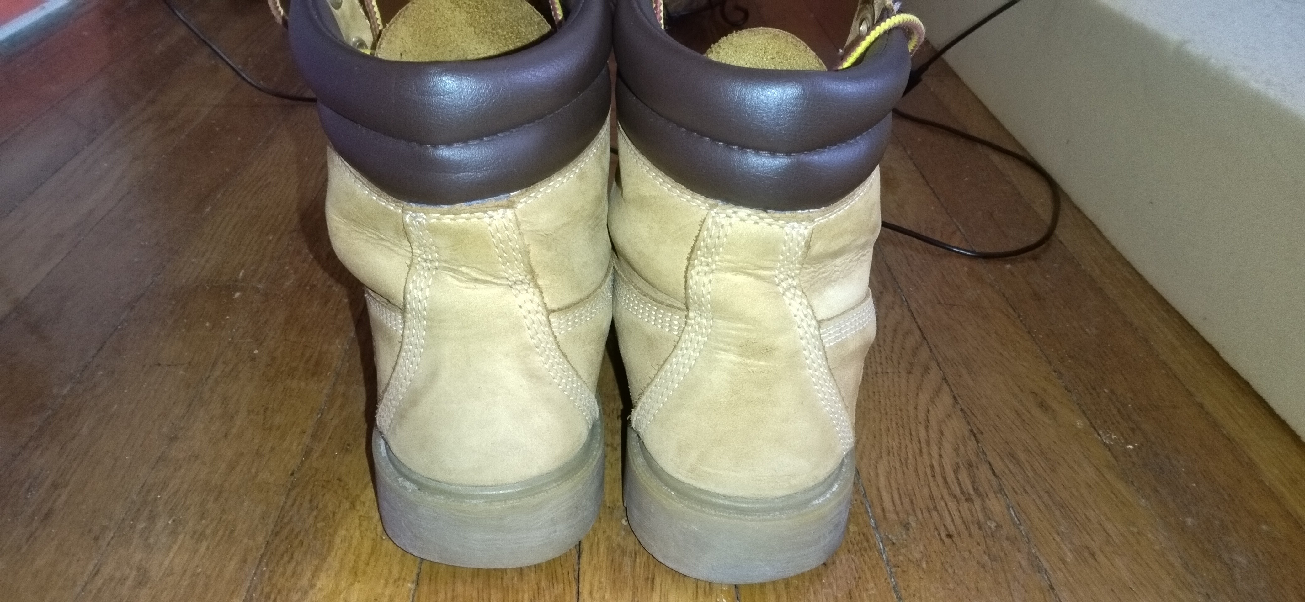 Too much wear and tear that happened quickly and easilly.