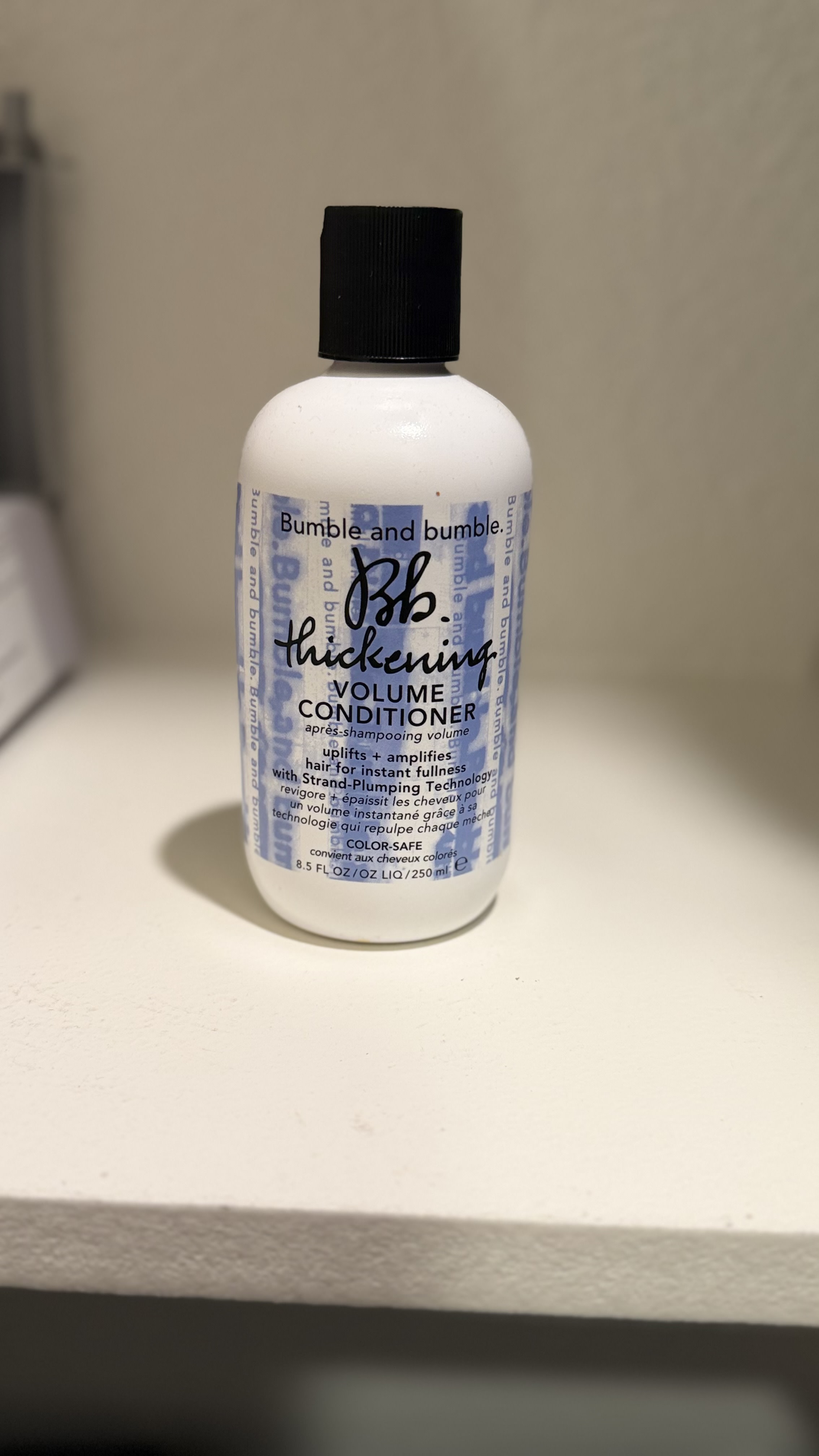 Lightweight conditioner that keeps my hair soft and full.