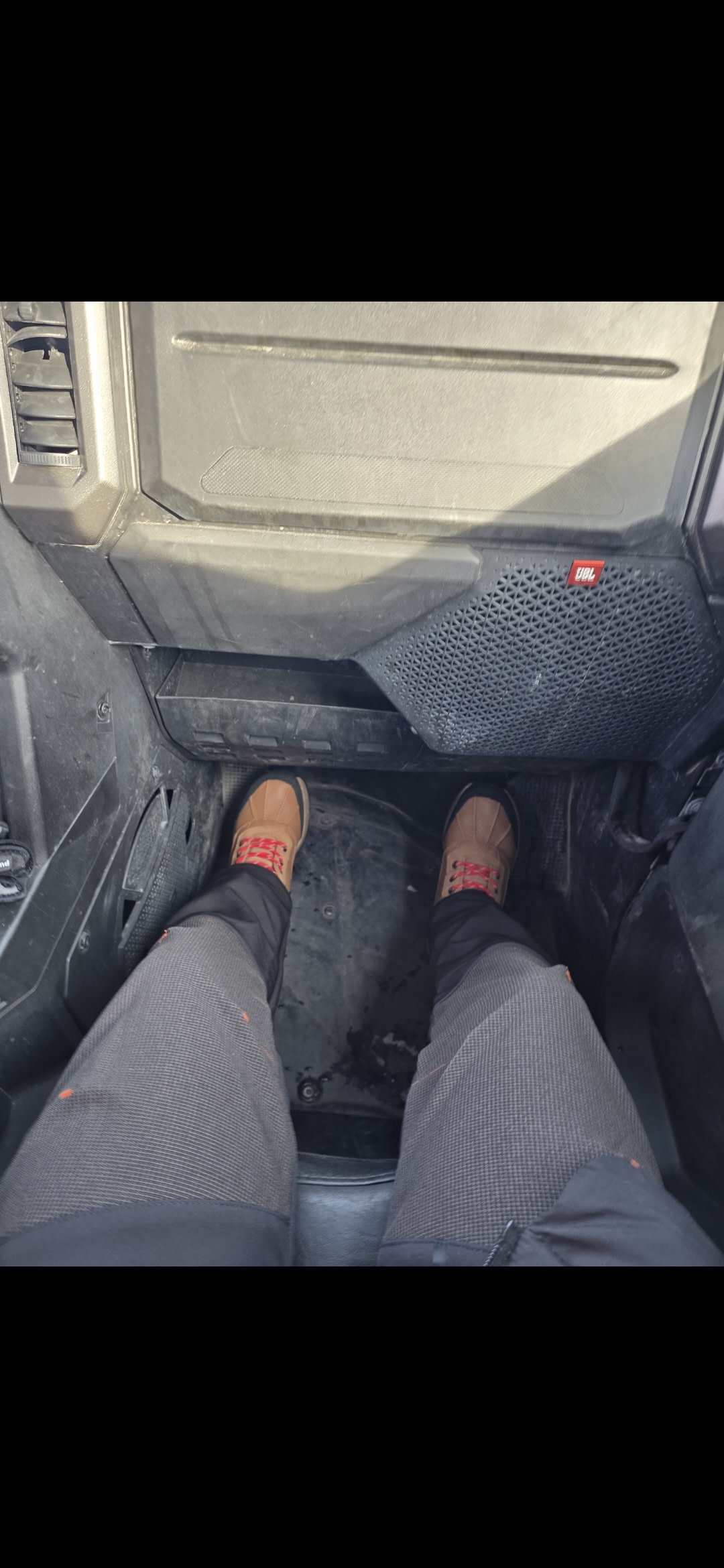 Under snow pants; 0°