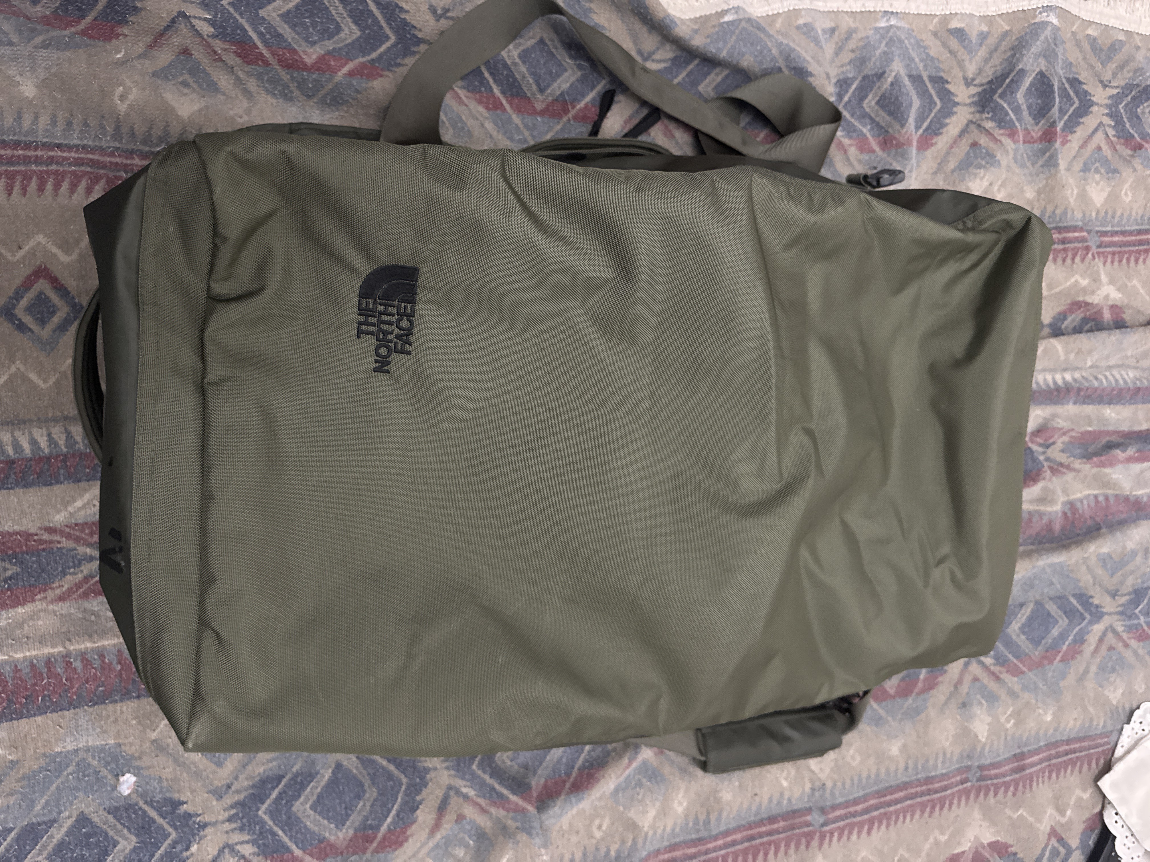 North face voyager duffel