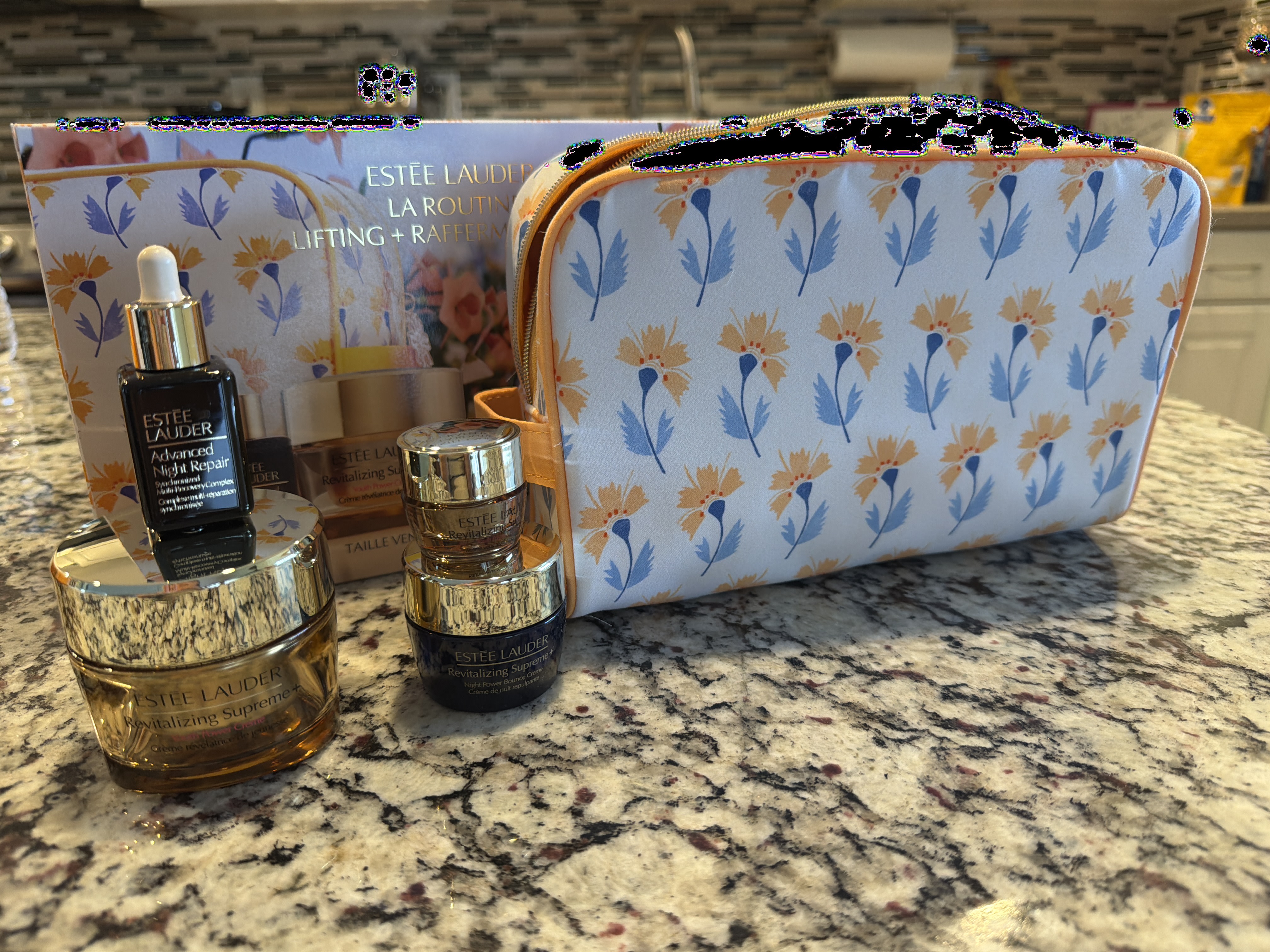 Estée Lauder 5-Piece Revitalizing Supreme Routine Skincare Gift