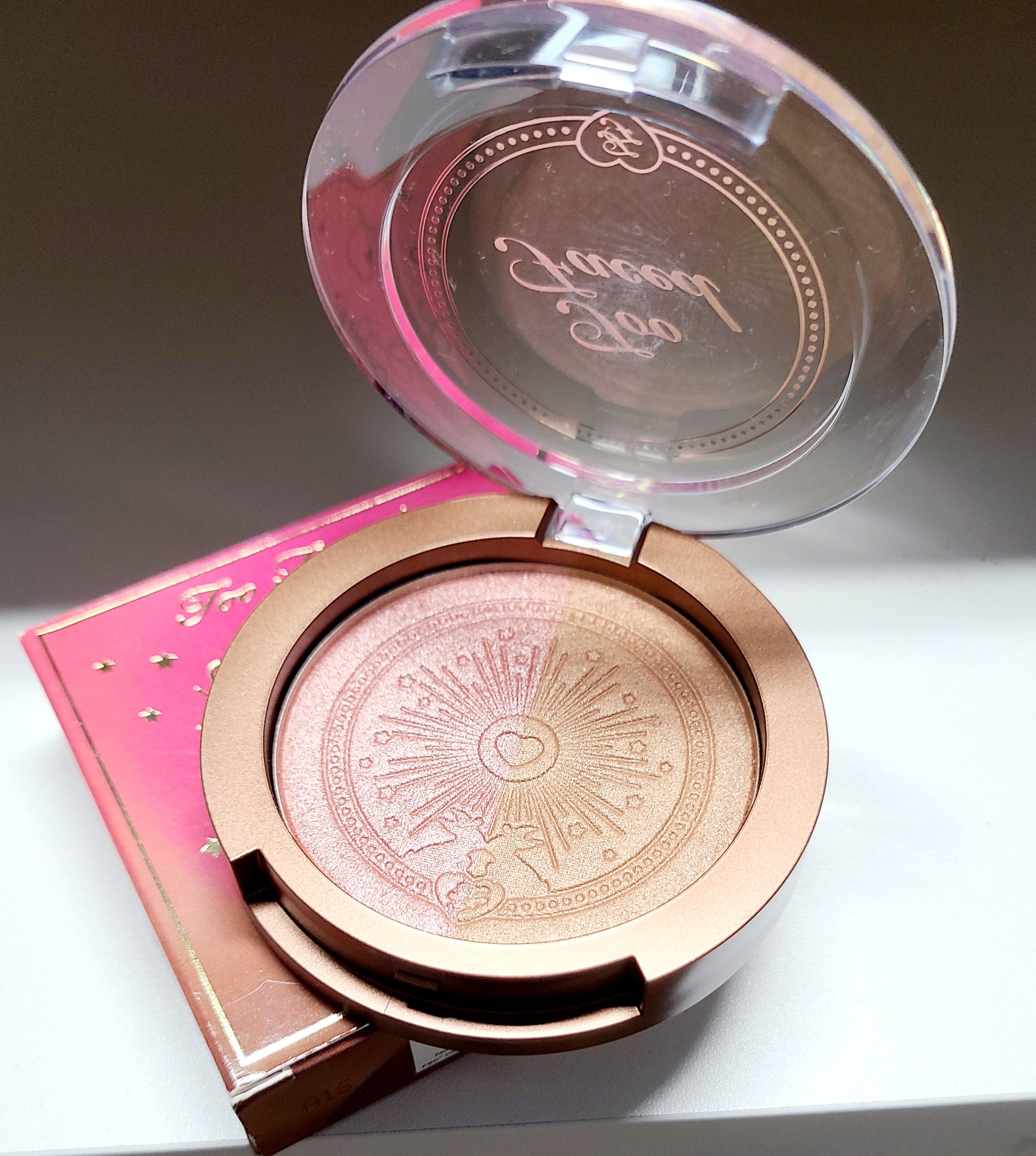 Too Faced Sun Bunny Blushing Bronzer