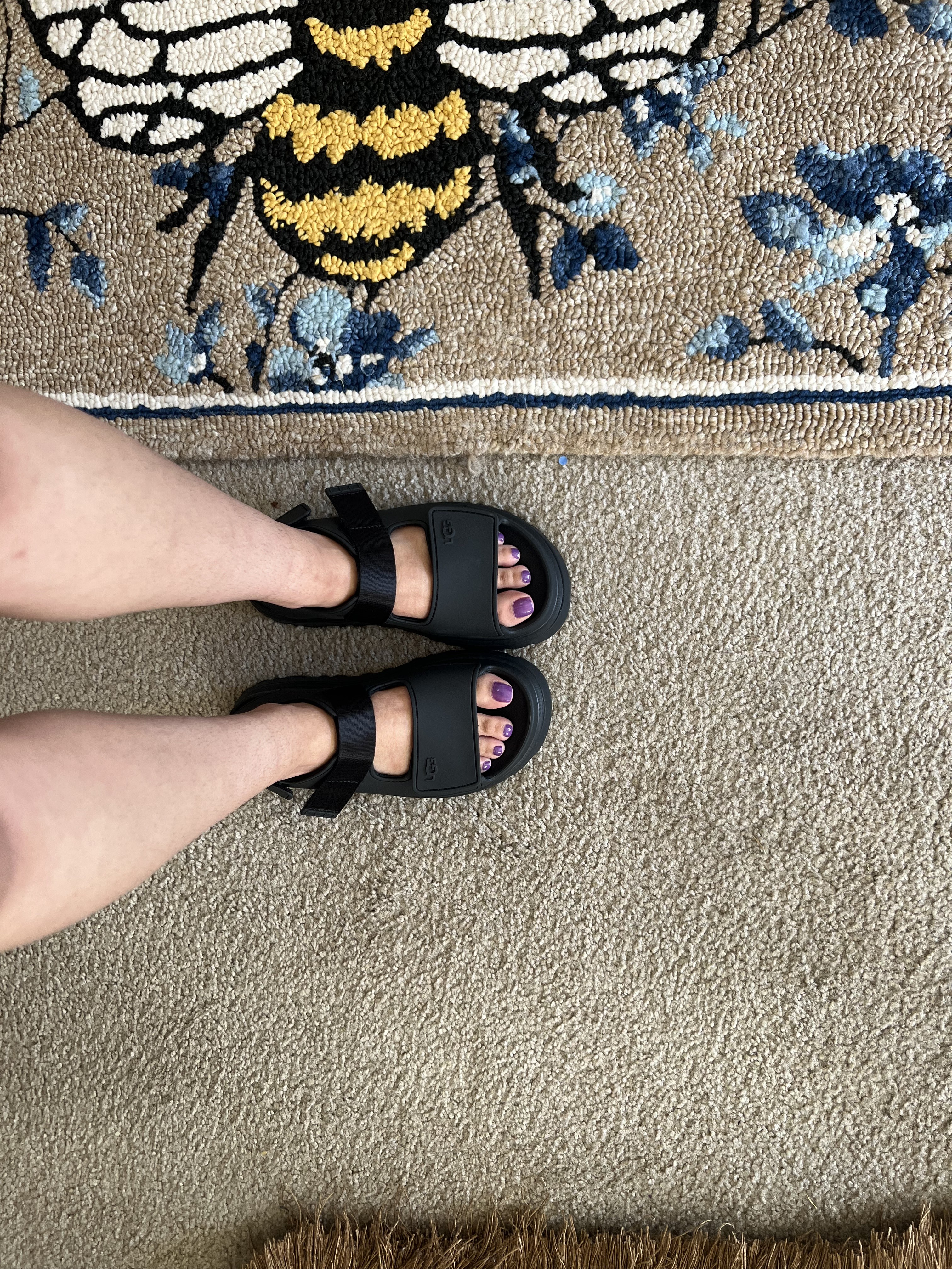 Black pair size youth 4