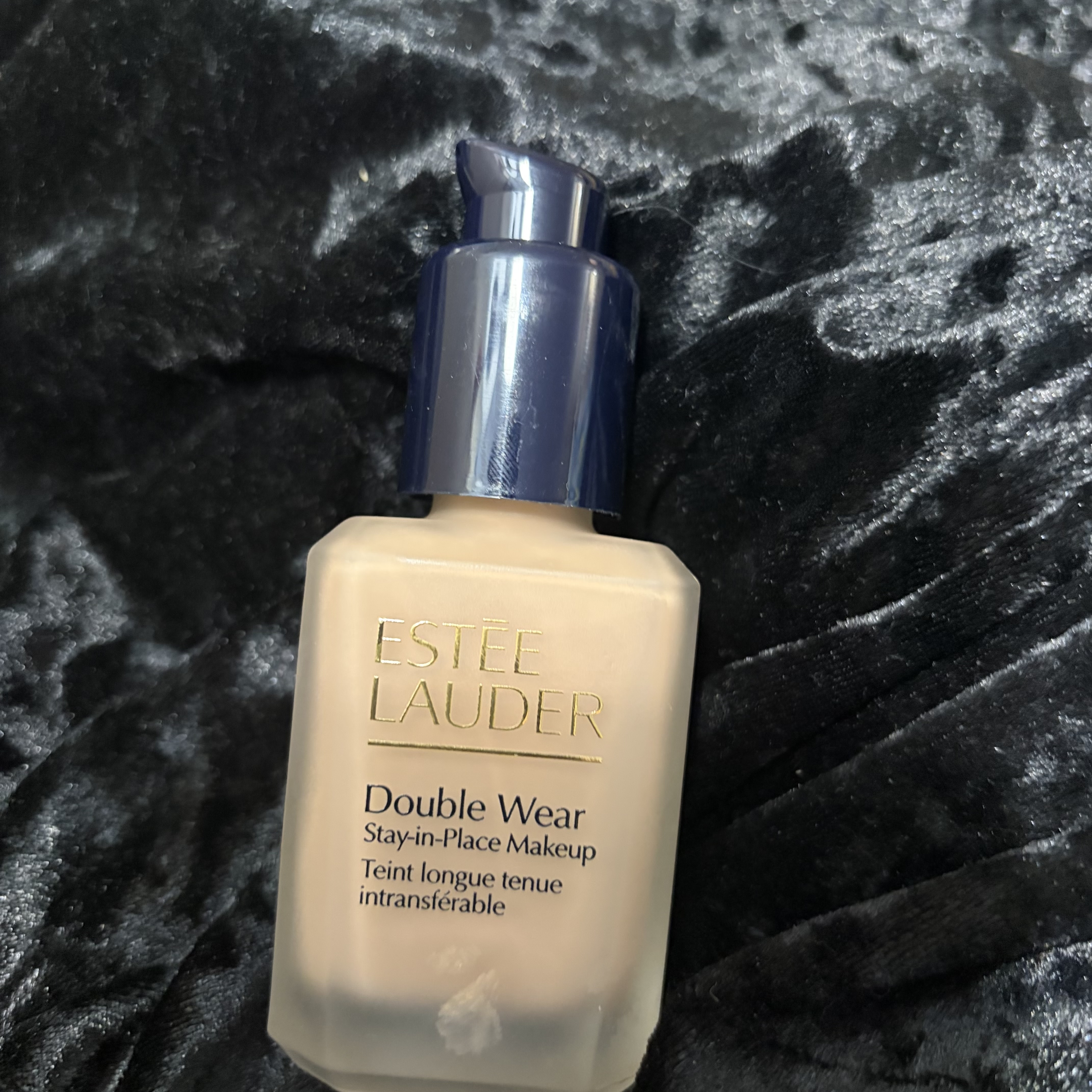 Pump fits well on foundation bottle
