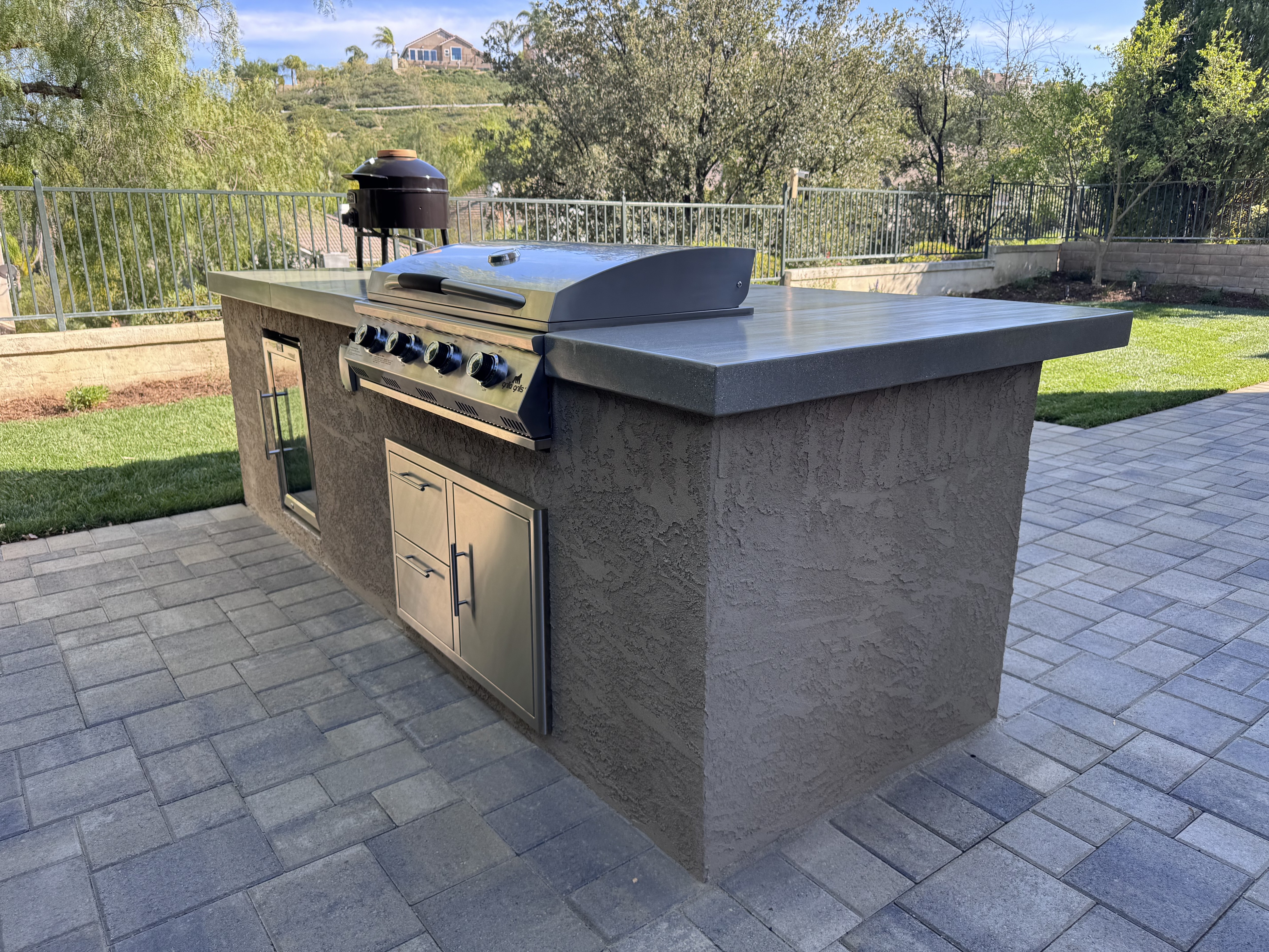 Blaze 32-in Access Stainless Steel Door/Drawer Combo : BBQGuys