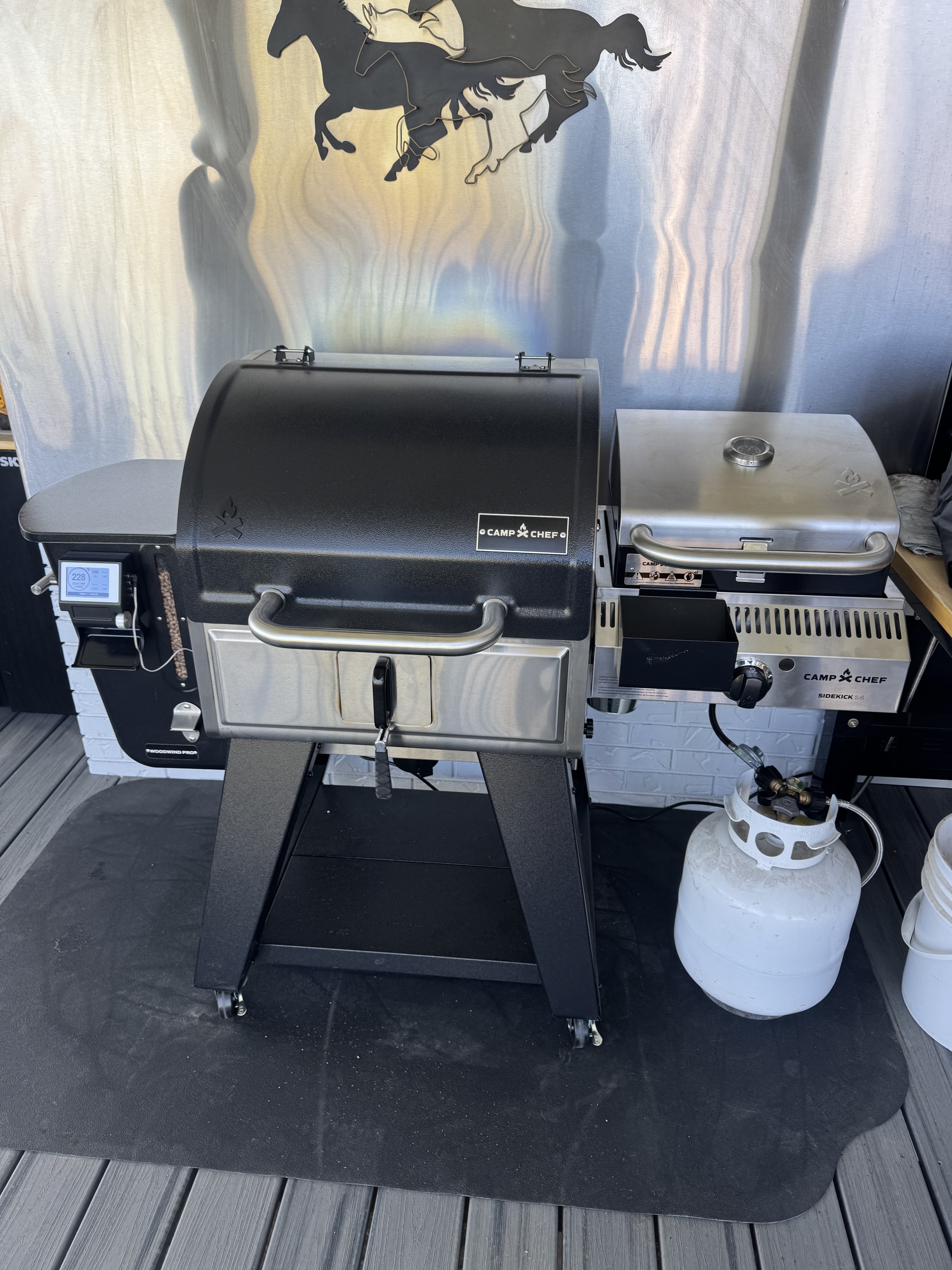 Outdoor kitchen