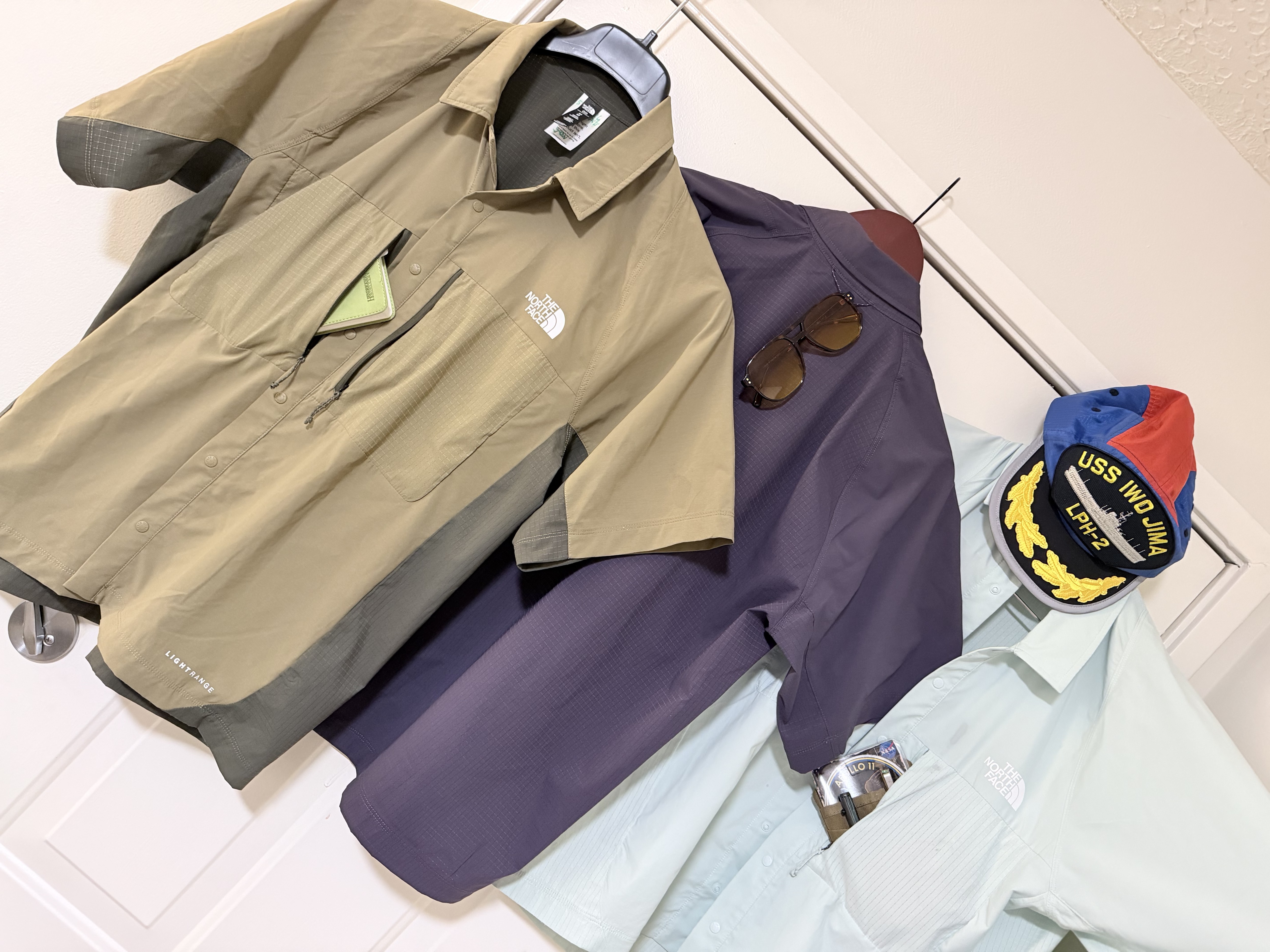 Needs Internal zip pockets & button snap collar.