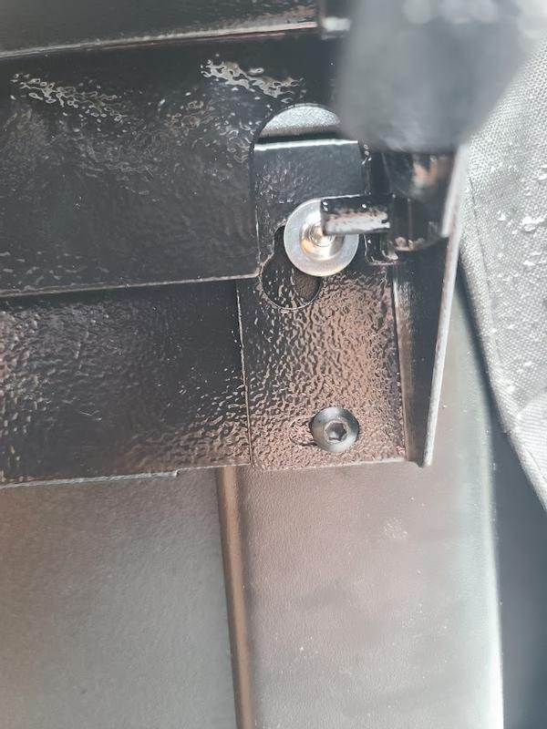 You can see how the rod sticks out so much you can't get to the hex recess very well!