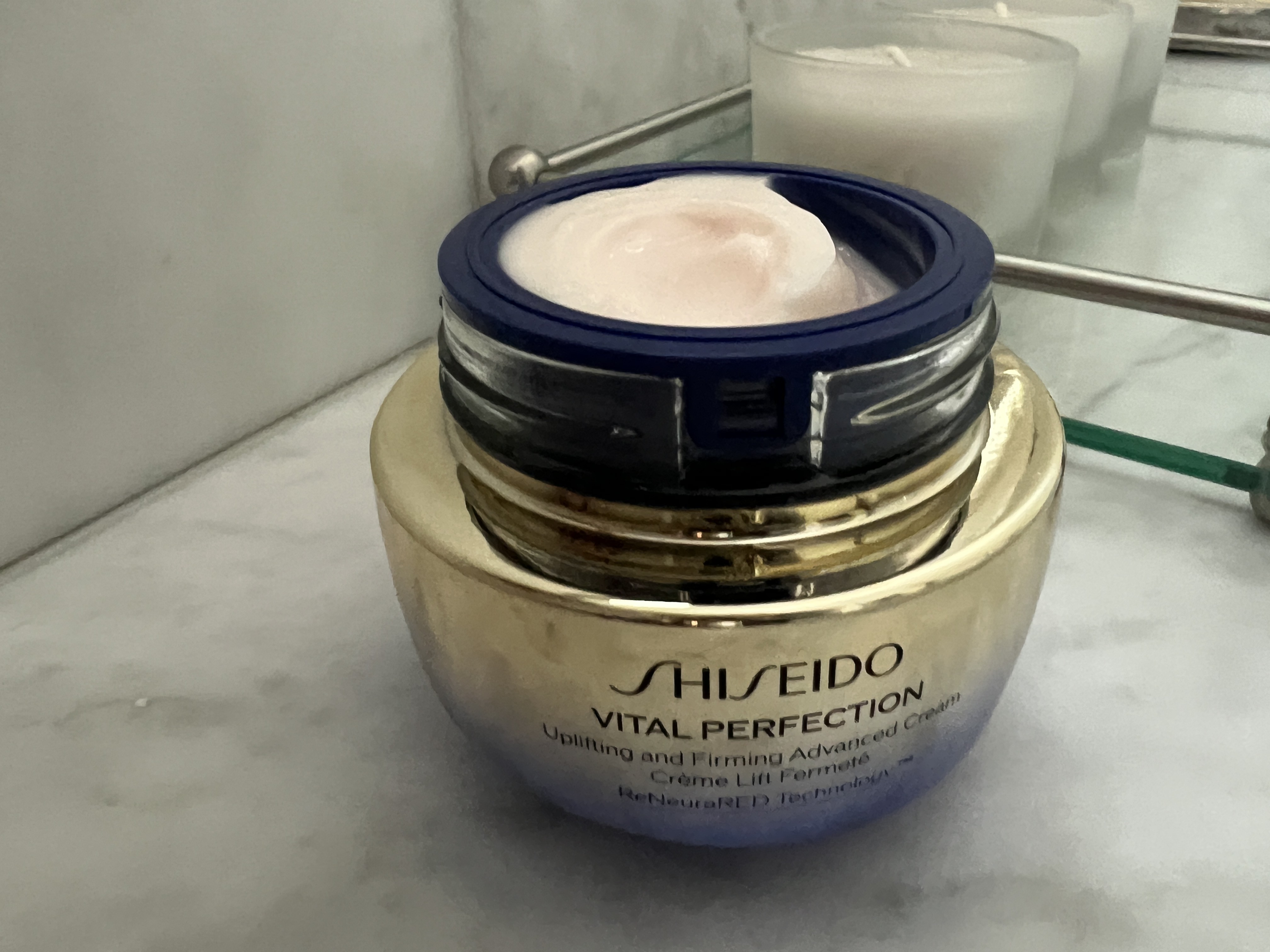 Shiseido Vital Perfection Uplifting & Firming Advanced Cream