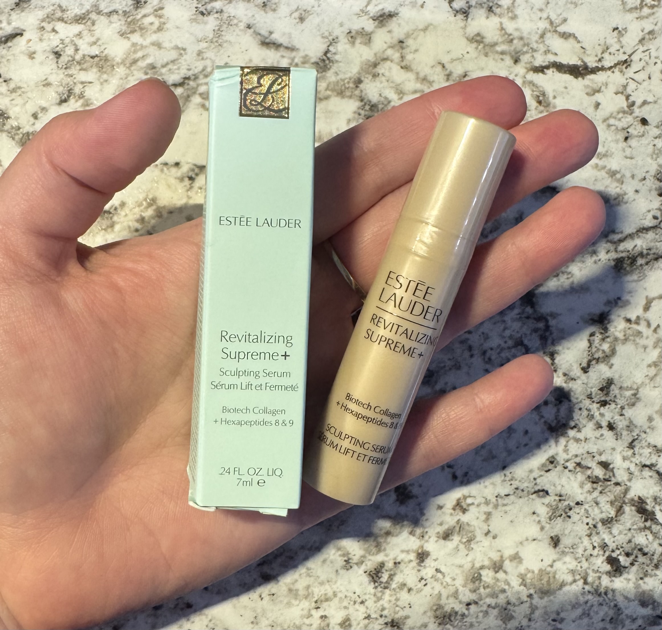 Estée Lauder Revitalizing Supreme+ Sculpting Face Serum for