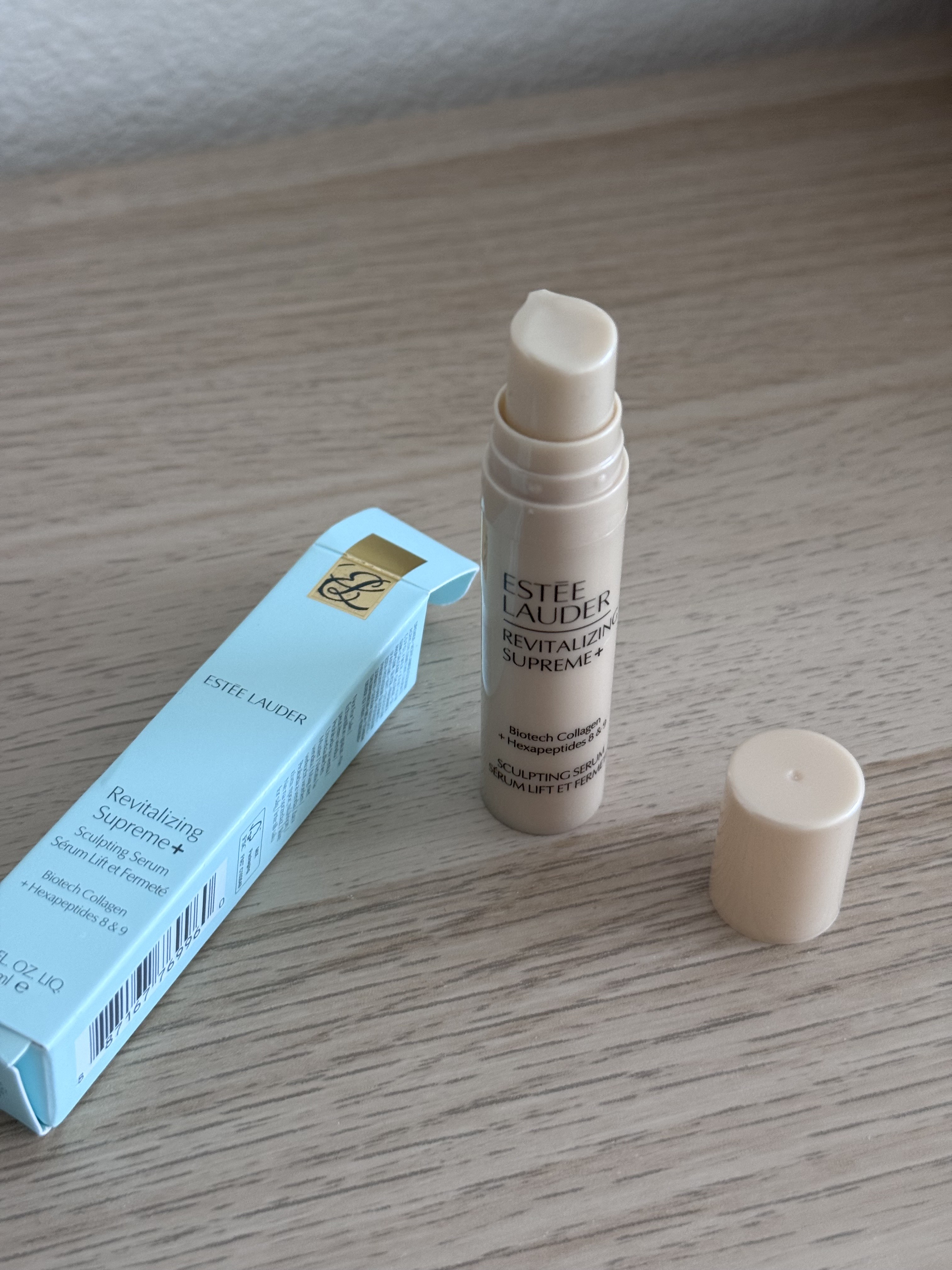 Estée Lauder Revitalizing Supreme+ Sculpting Face Serum for