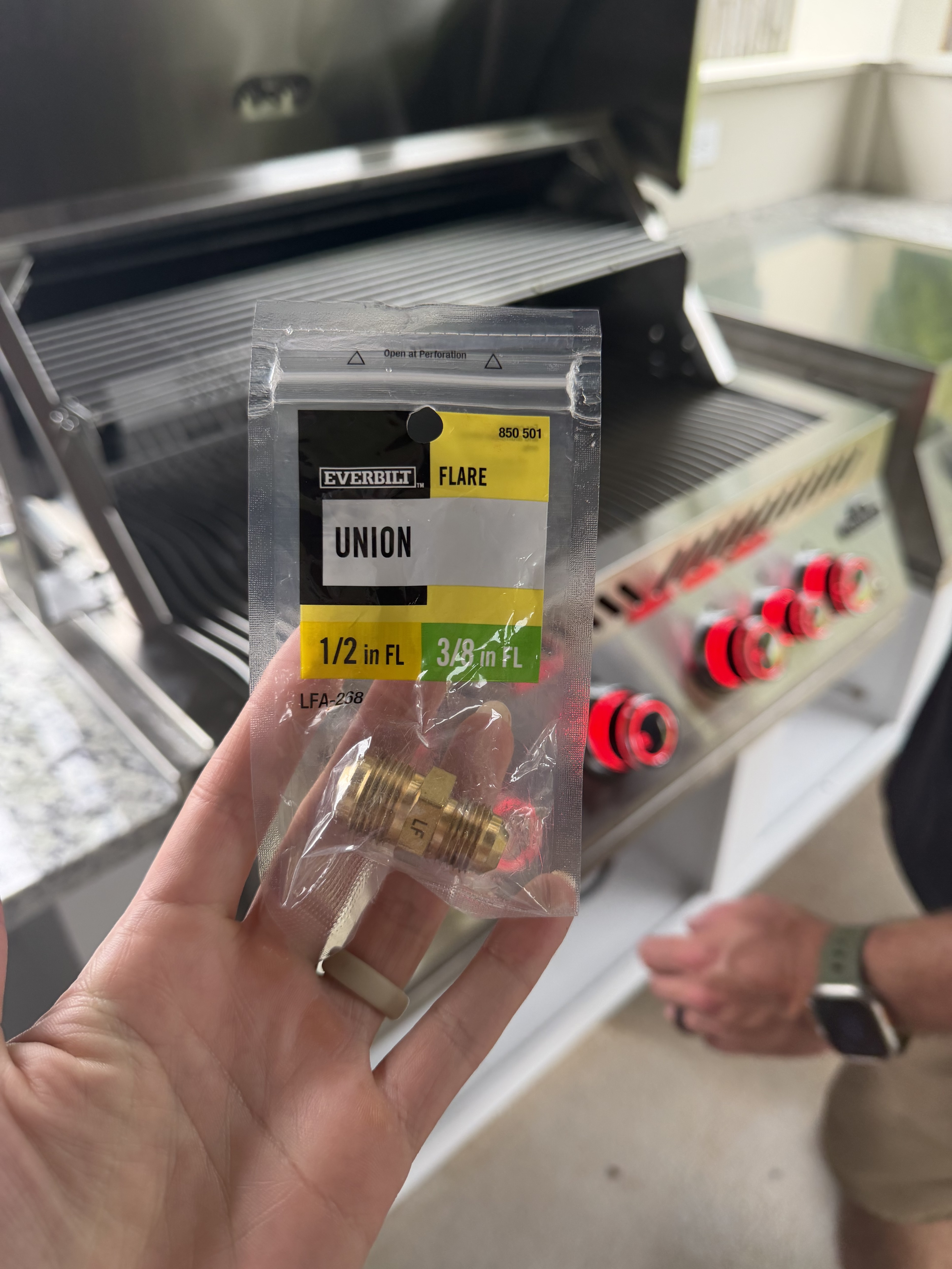 Connector for propane tank sizing.