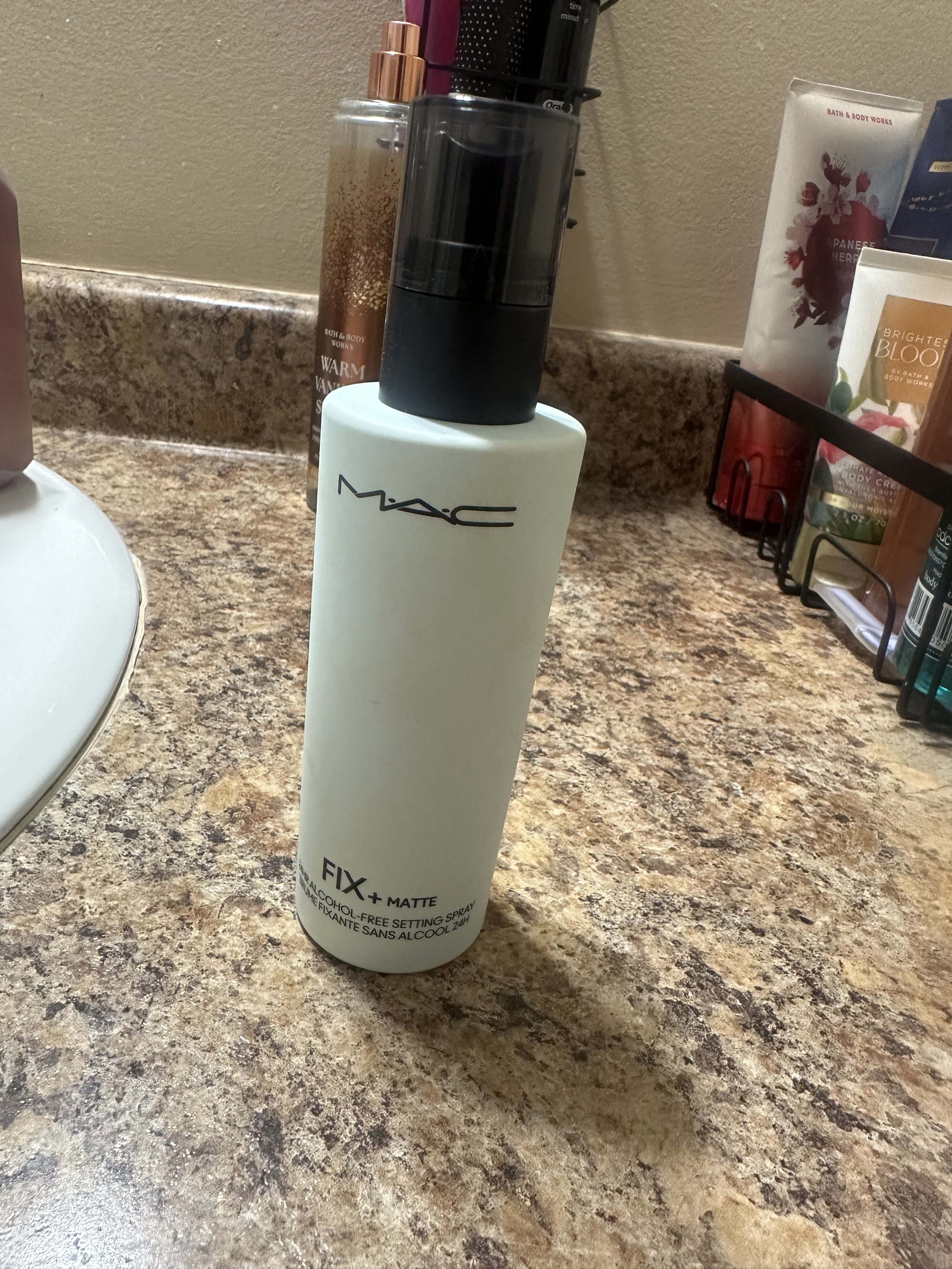 MAC setting spray