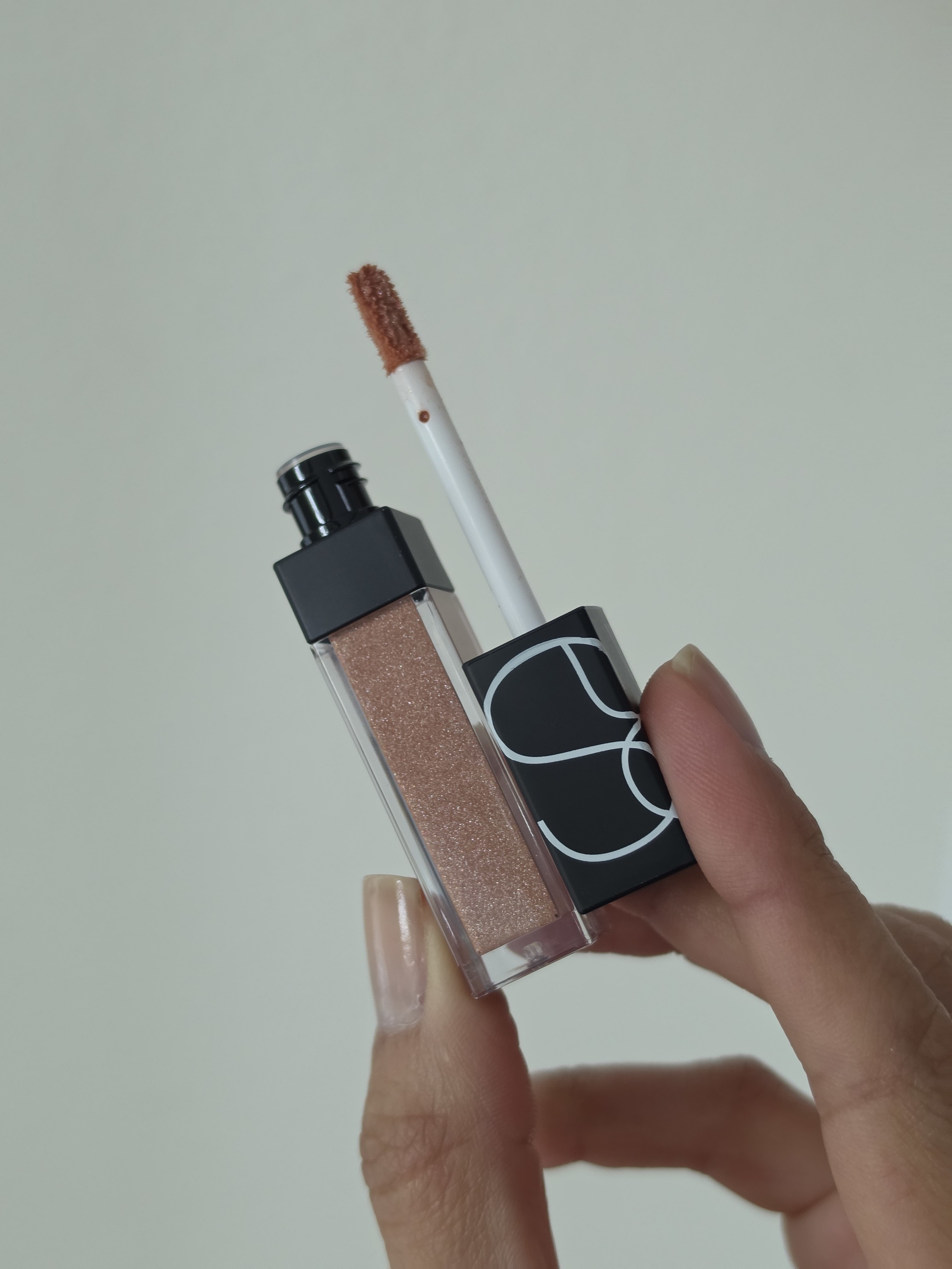 Sparkling Seduction Liquid Eyeshadow