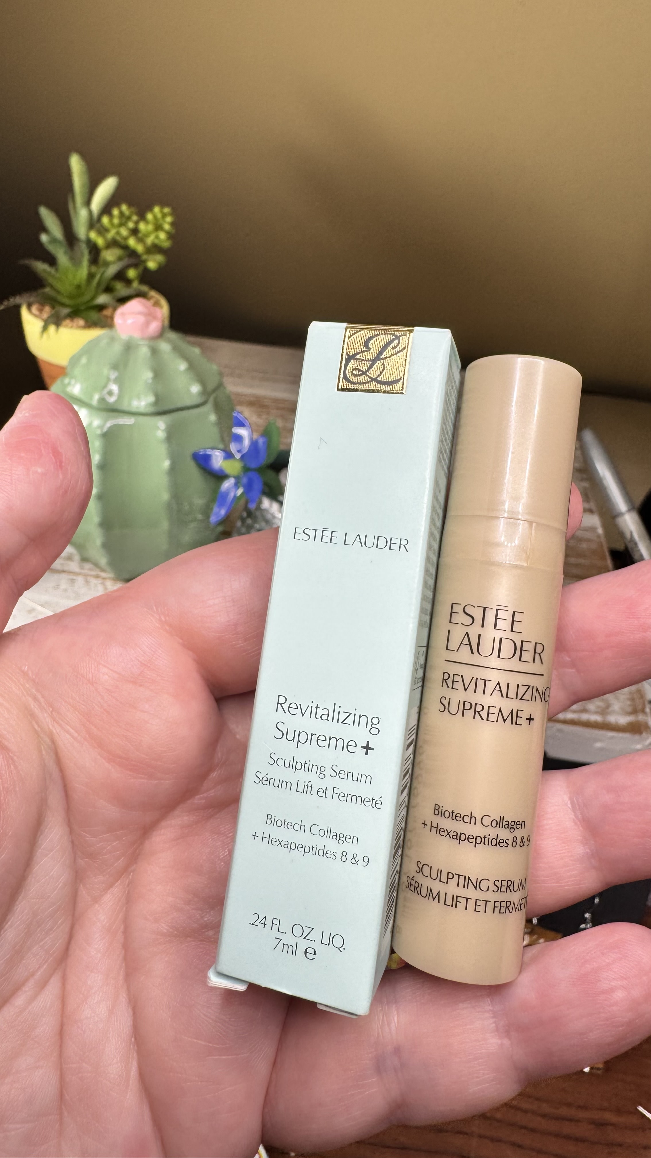 Estée Lauder Revitalizing Supreme+ Sculpting Face Serum for