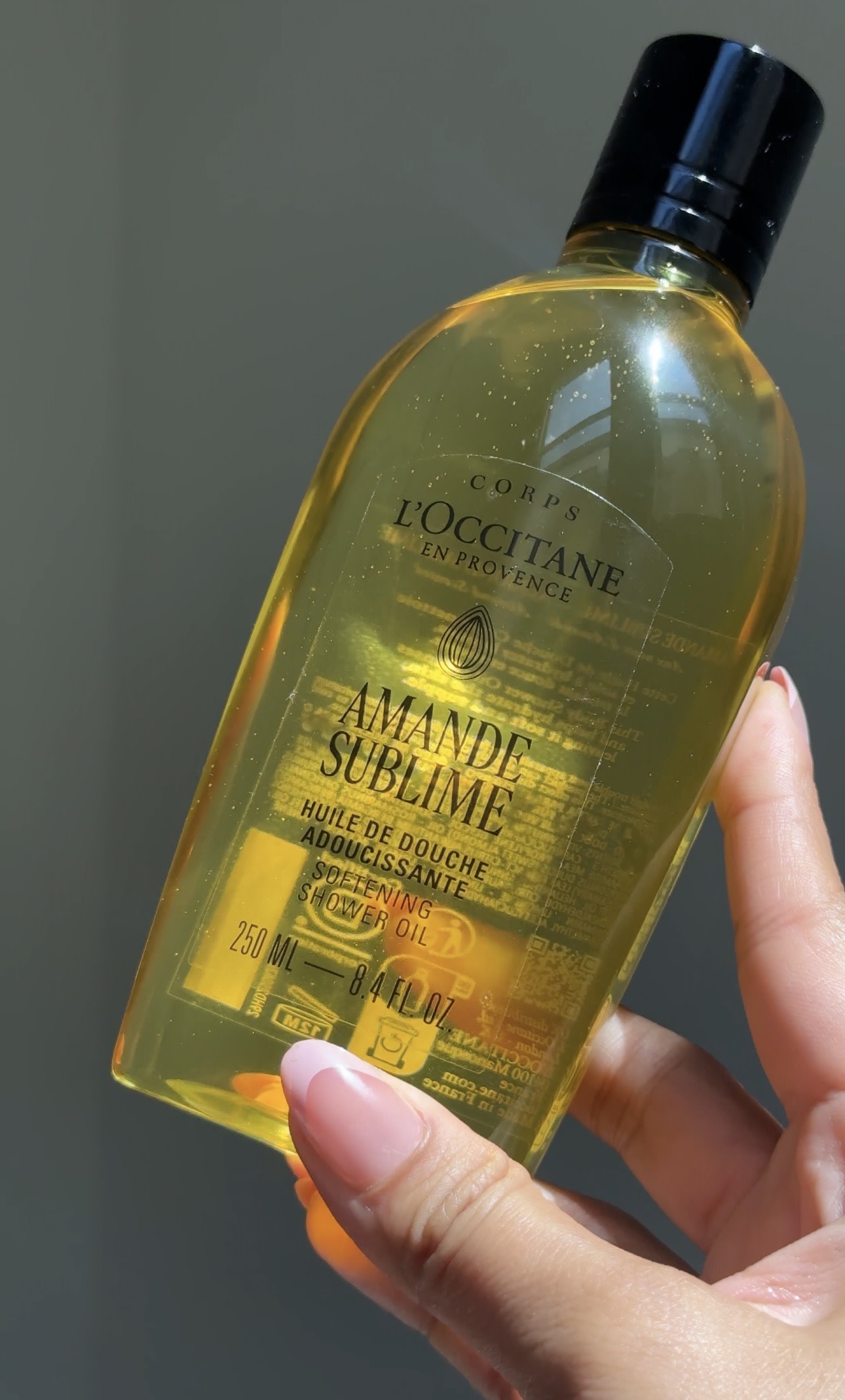 Headline: Makes Showers Feel Luxurious