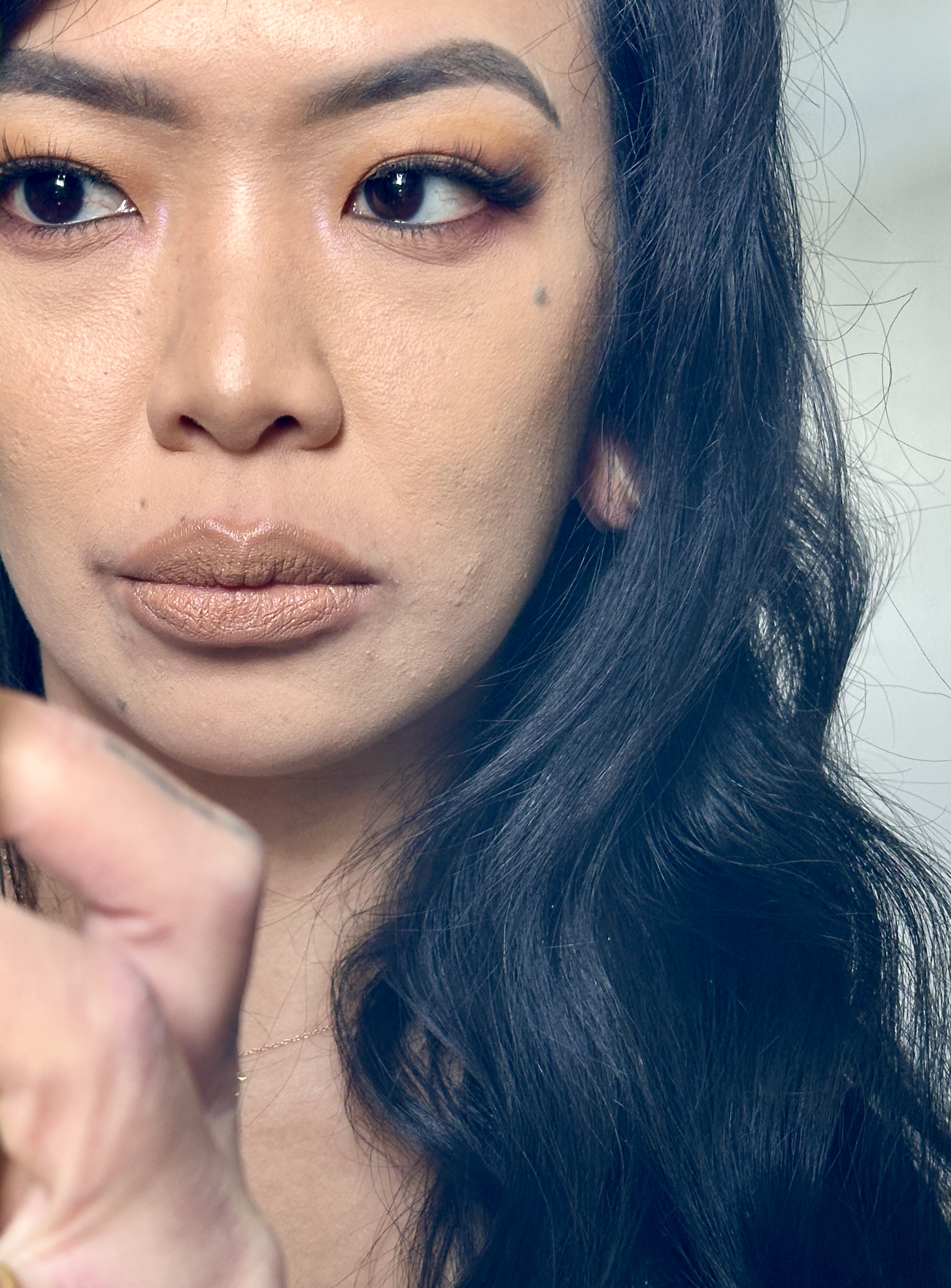 Griege lip liner, "Call it cozy" to blend