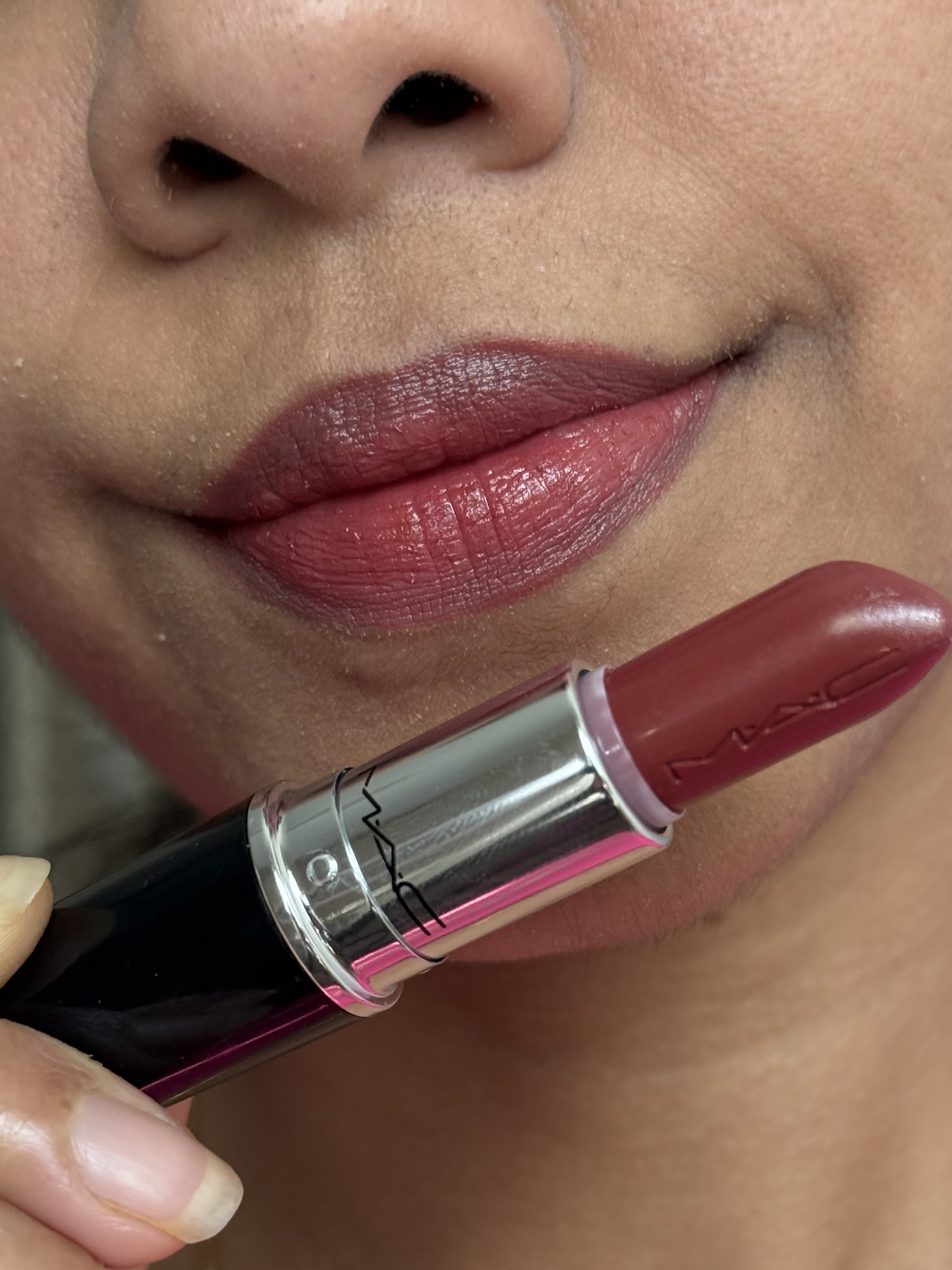 Mac luster glass sheer shine lipstick- kissing strangers 503