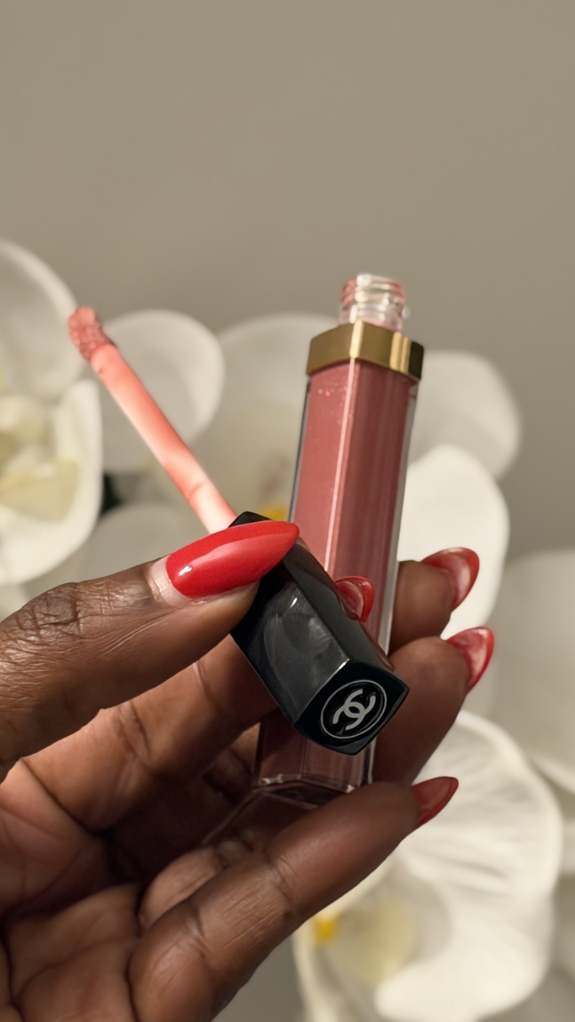CHANEL ROUGE COCO HYDRA GLOSS Hydrating & Smoothing High Shine