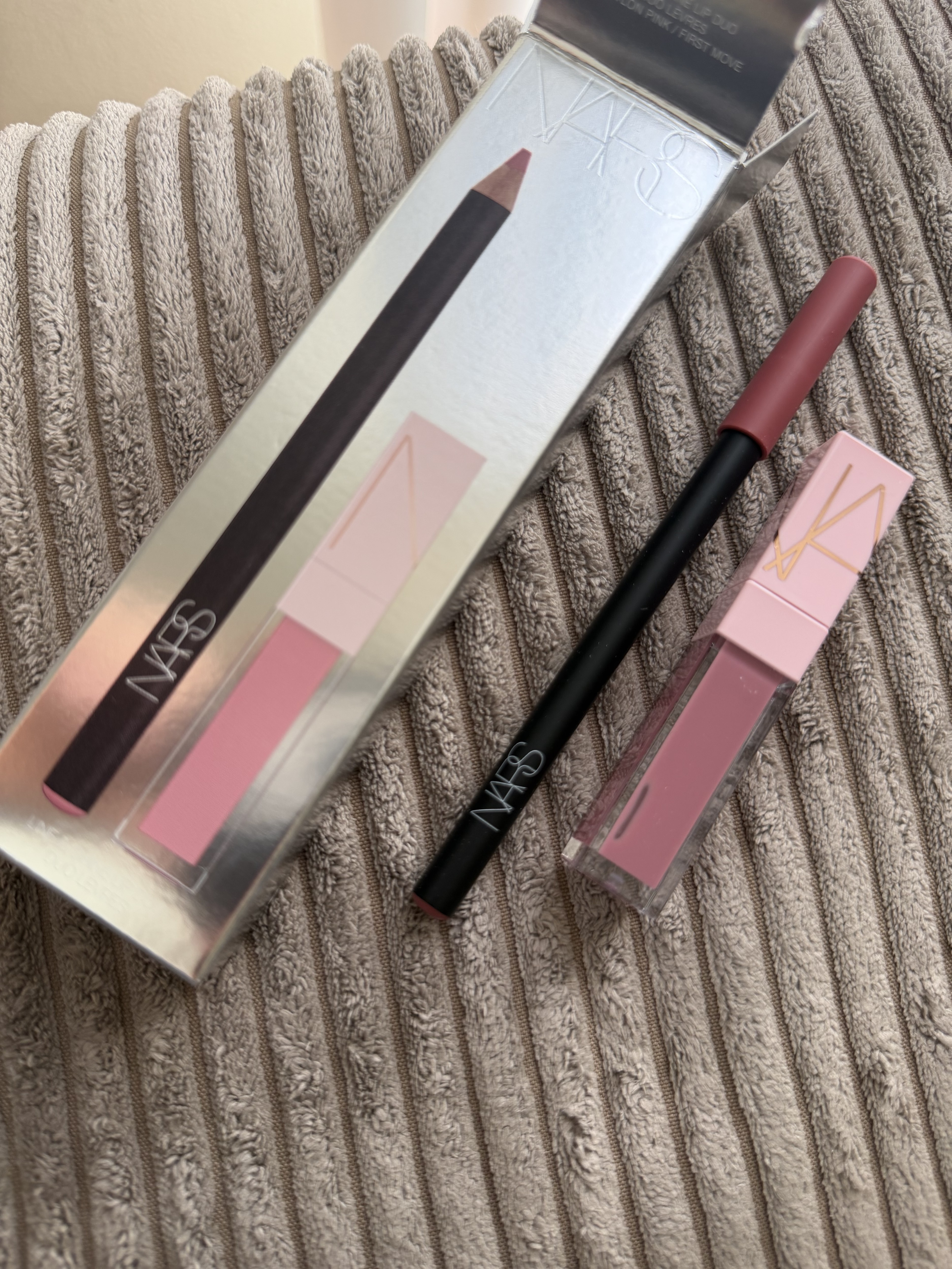 NARS 2点セット NARS 2-Pc. Line & Shine Lip Set - Macy's