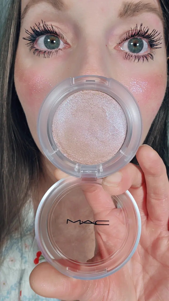 Natural buildable shine