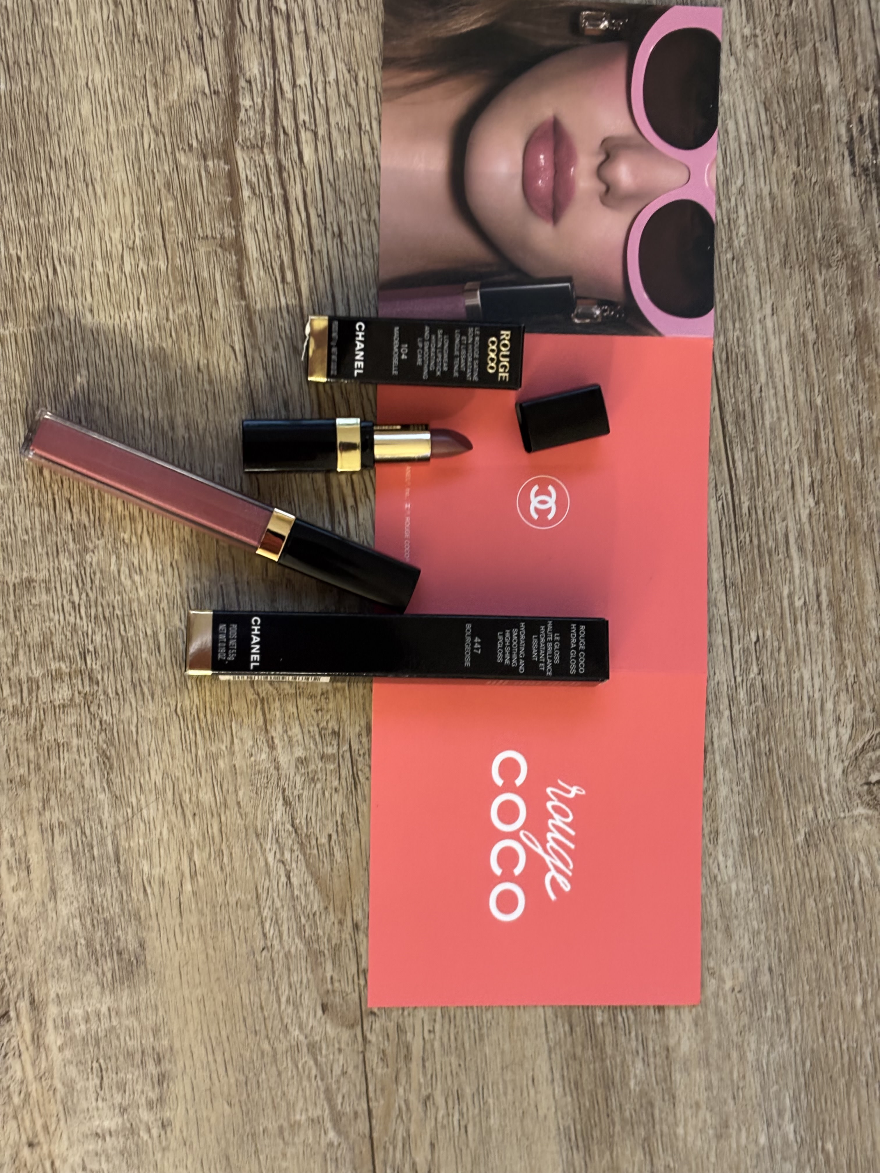 CHANEL ROUGE COCO HYDRA GLOSS 2本セットケース付き CHANEL ROUGE COCO HYDRA GLOSS Hydrating and Smoothing High-Shine