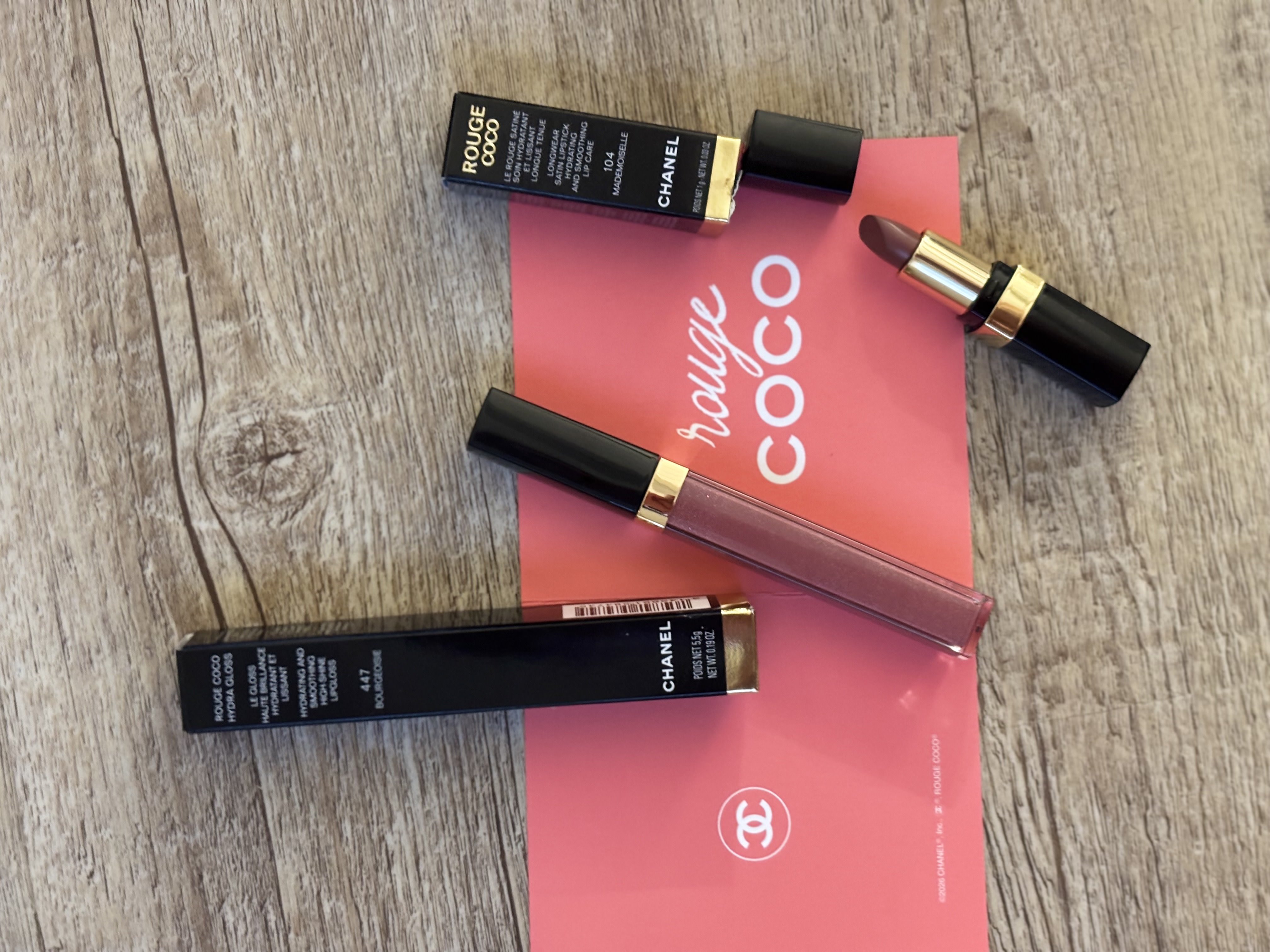 CHANEL ROUGE COCO HYDRA GLOSS Hydrating & Smoothing High Shine