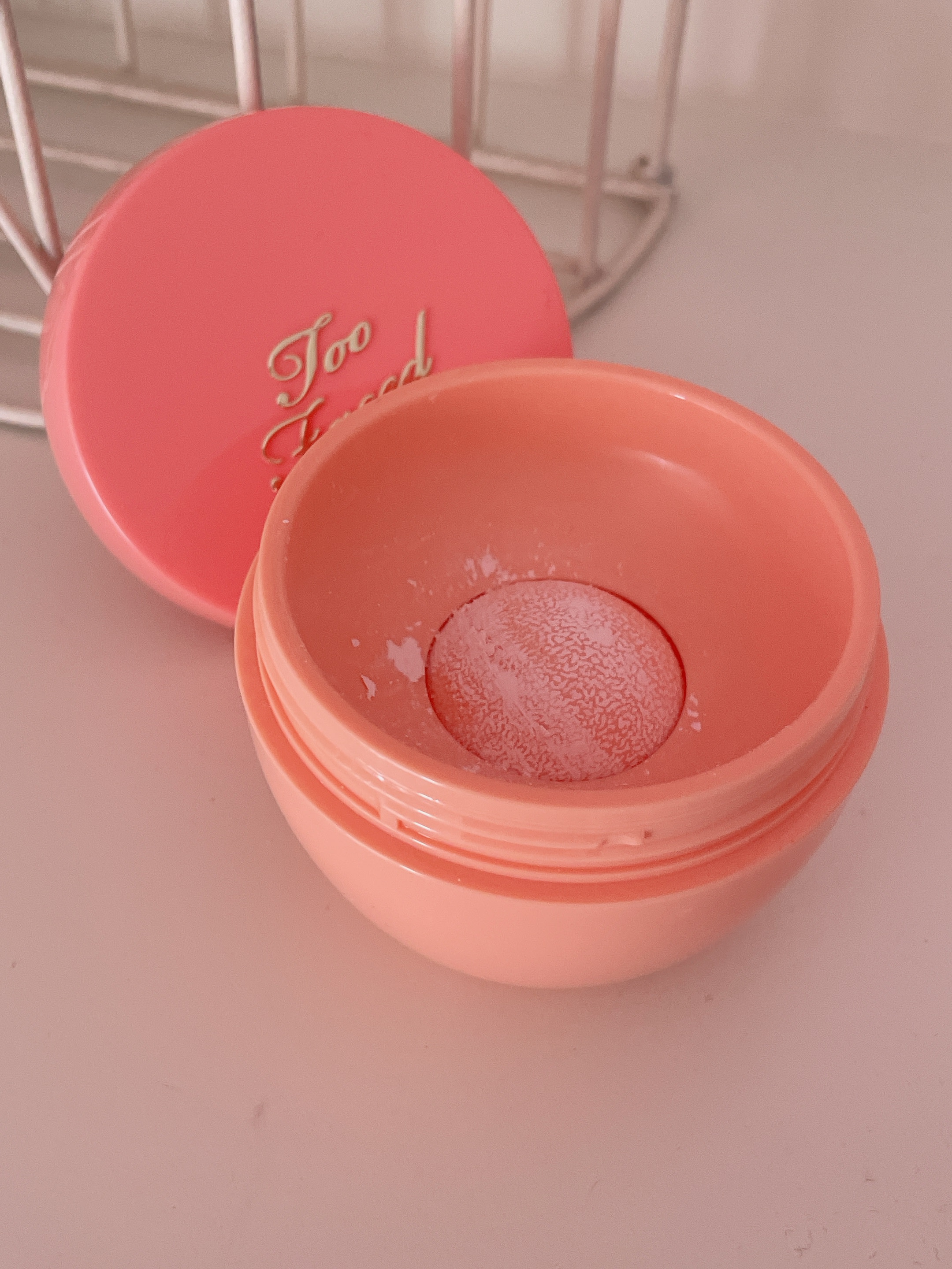 Peach perfect or lose setting powdered displayed open showcasing the "peach pit" with powder