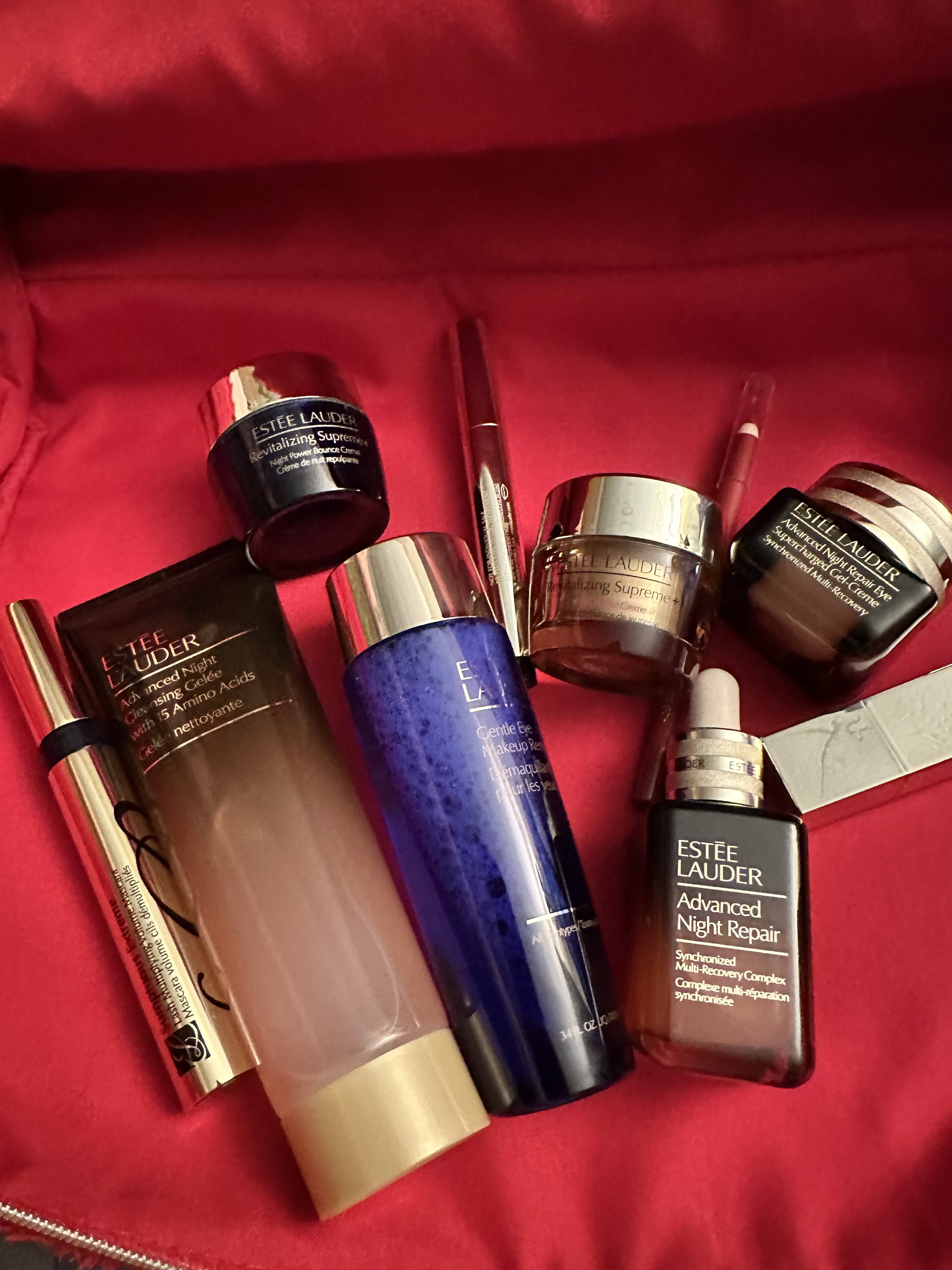 Estée Lauder Estée Lauder 9 Full-Size Favorites and More Gift Set