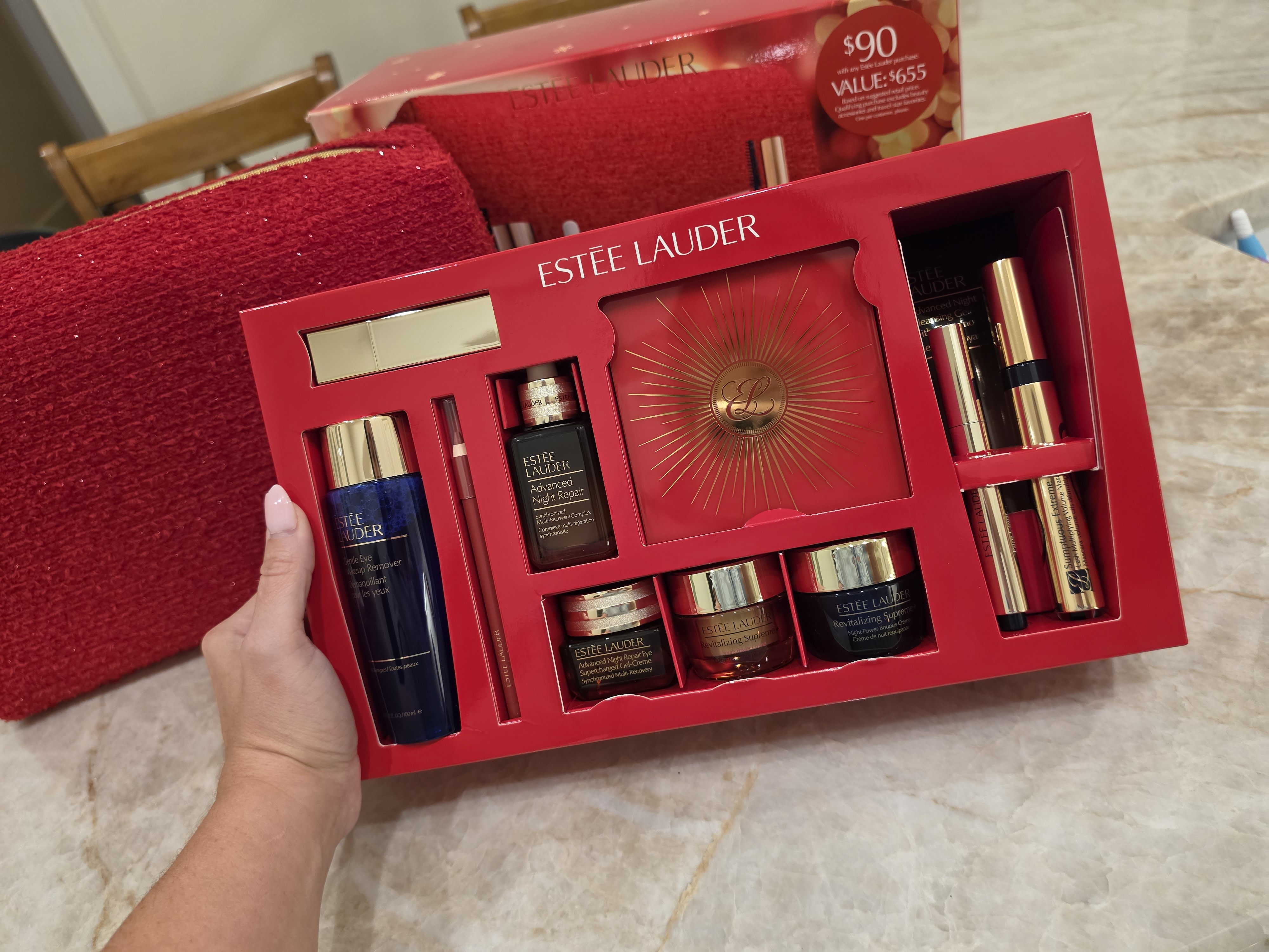 Estée Lauder Estée Lauder 9 Full-Size Favorites and More Gift Set