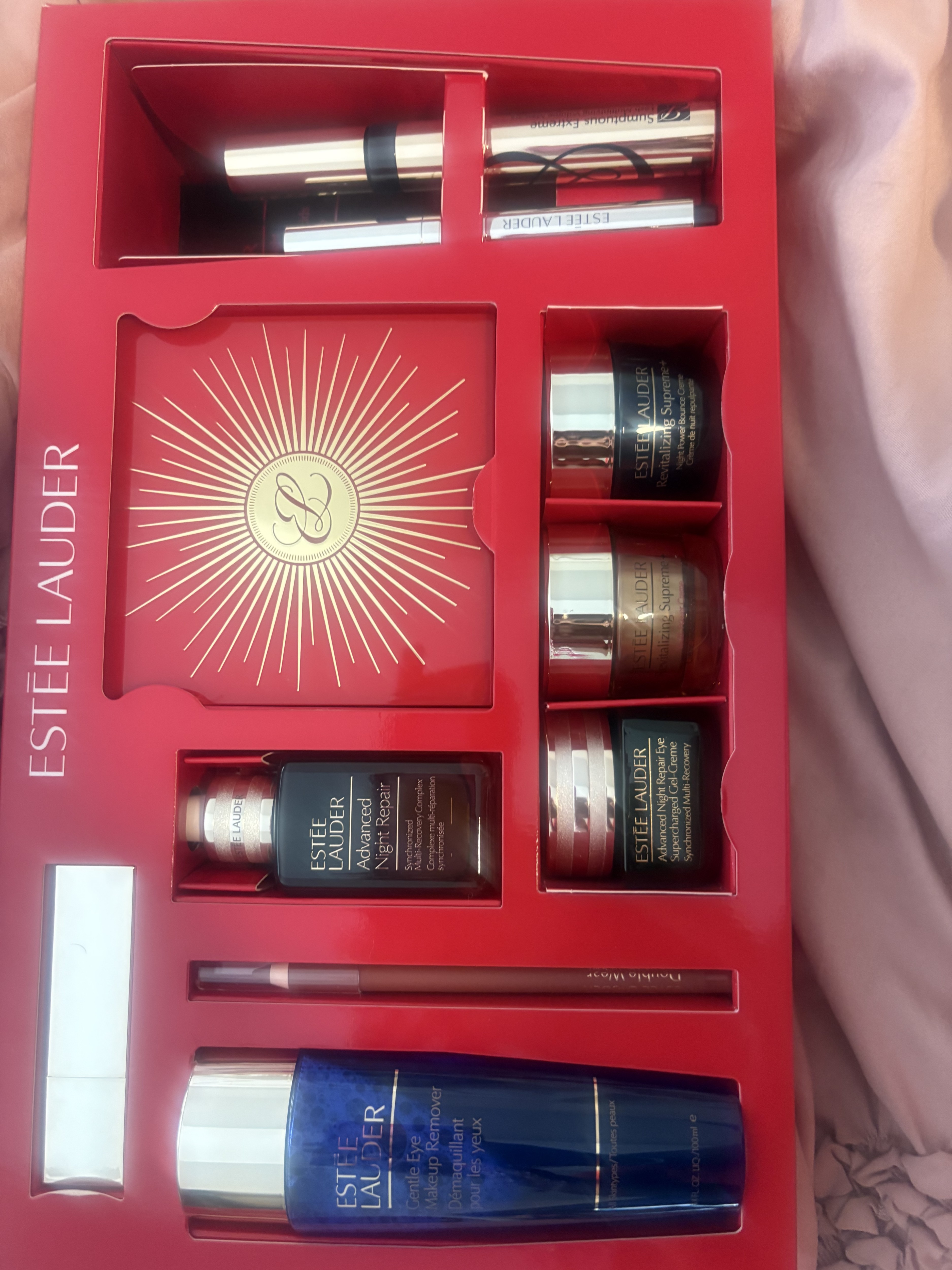 Estée Lauder Estée Lauder 9 Full-Size Favorites and More Gift Set