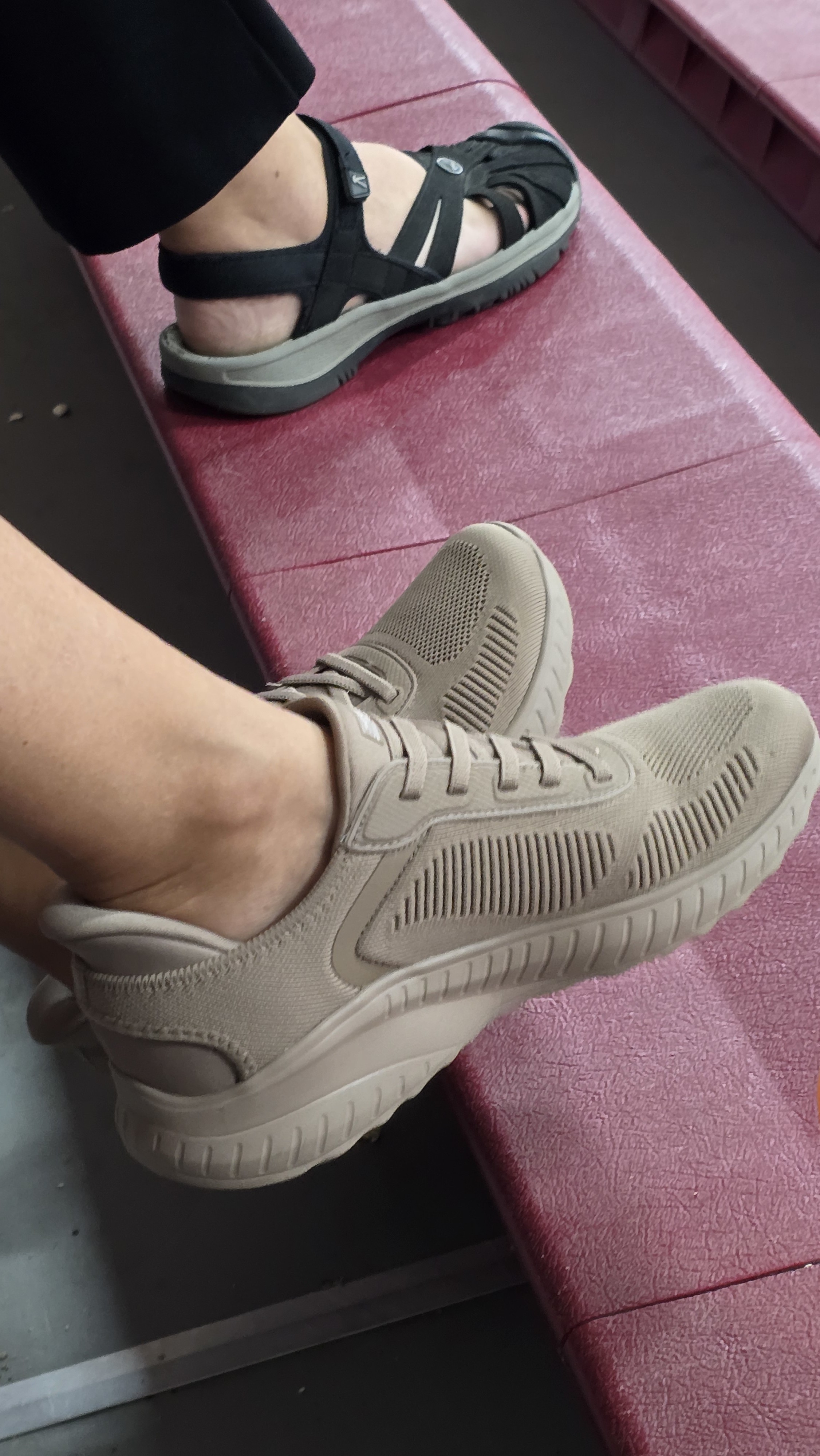 The color and sole I ordered.