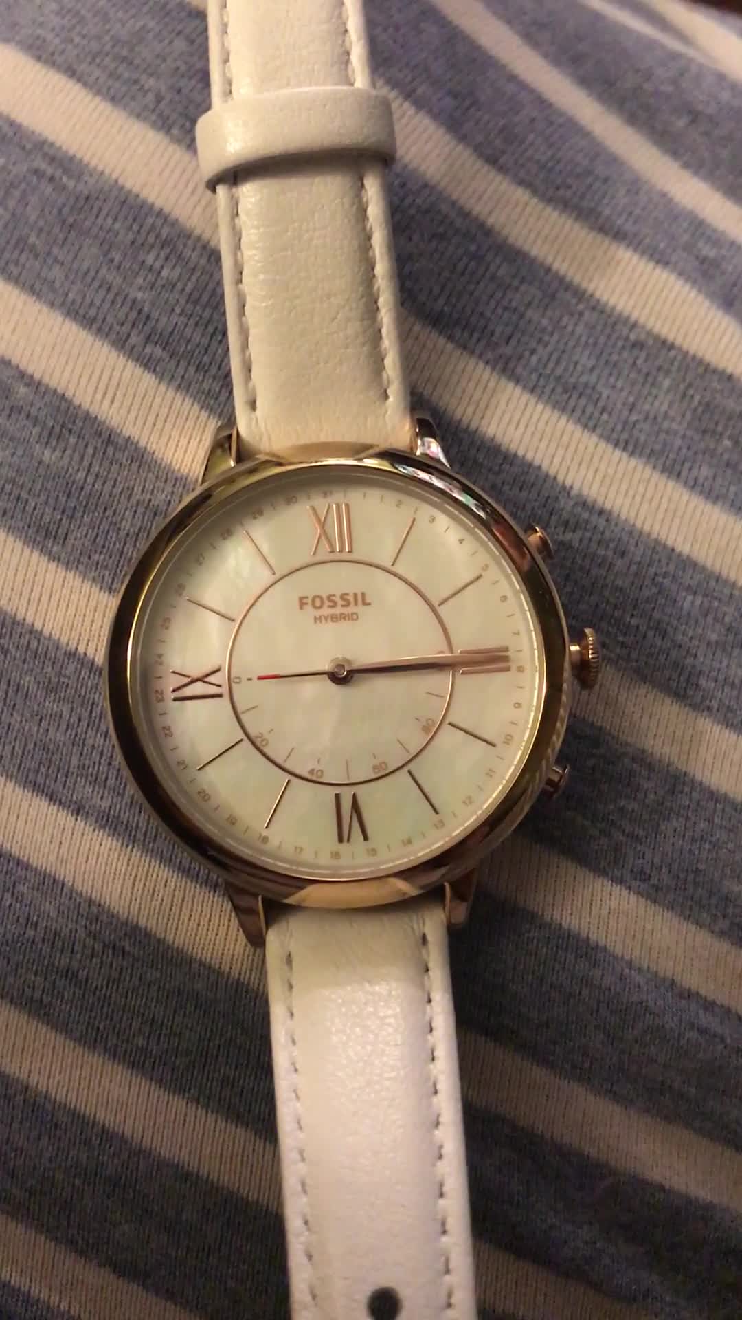 fossil hybrid smartwatch video