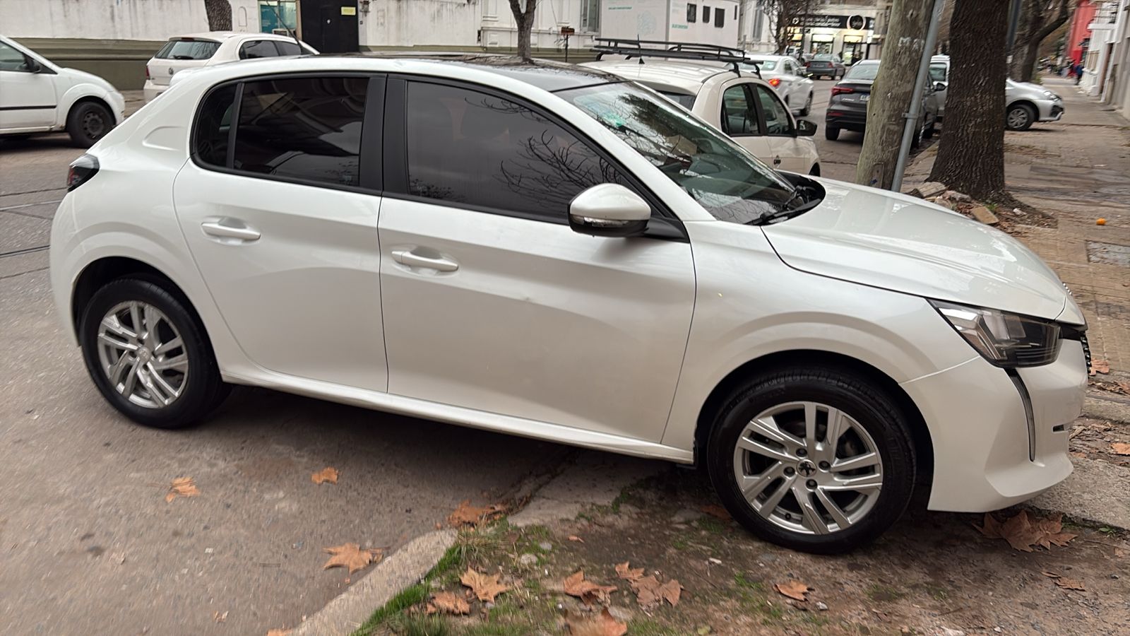 Peugeot 208 ACTIVE 1.6 (2020)