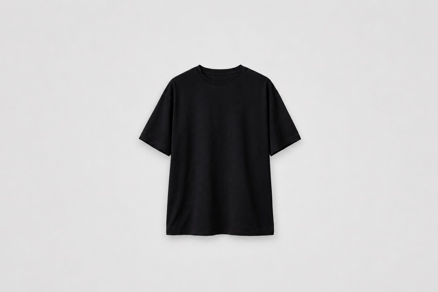 Midnight Black. Sharp. Structured. — Men's Heavyweight 220 GSM Oversized T-Shirt | PRAUXE