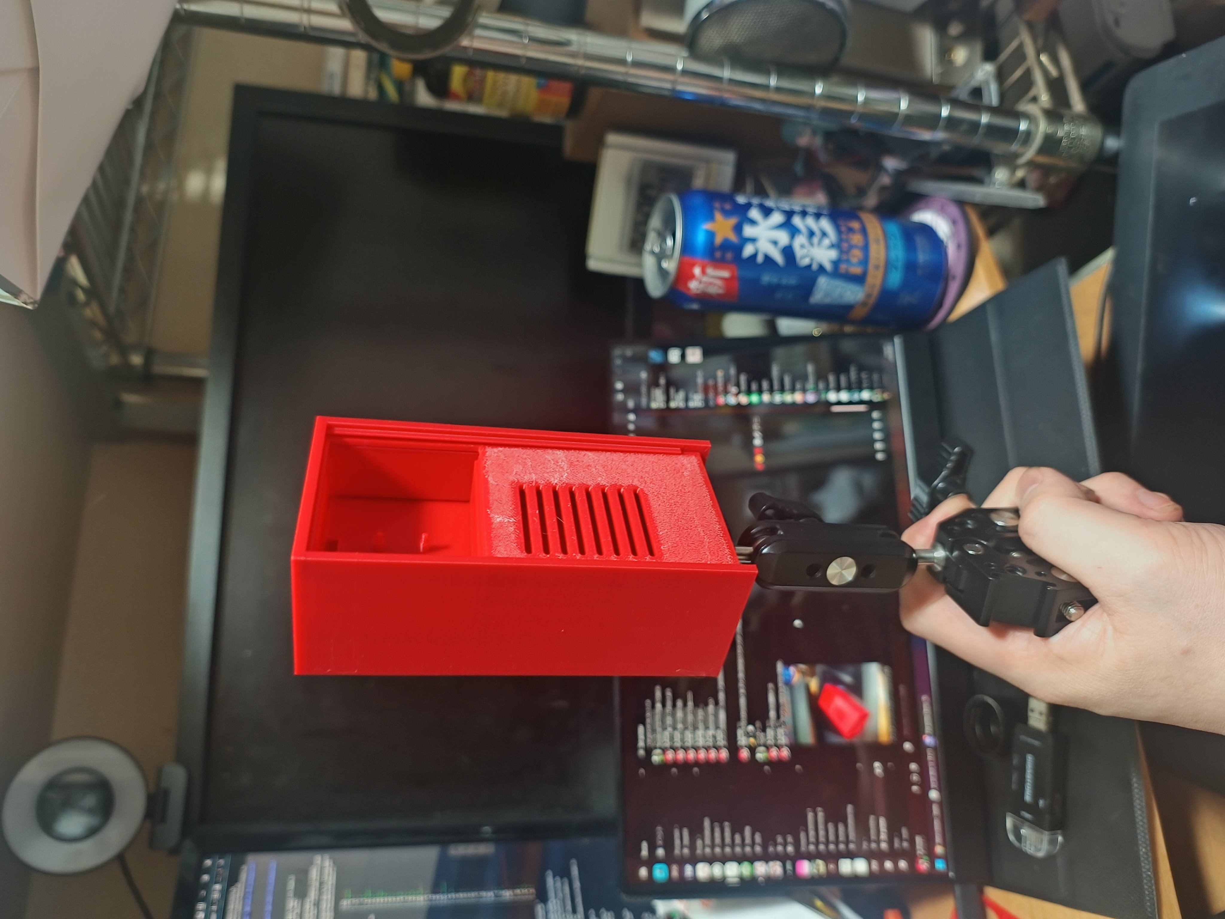すずめ監視カメラの筐体