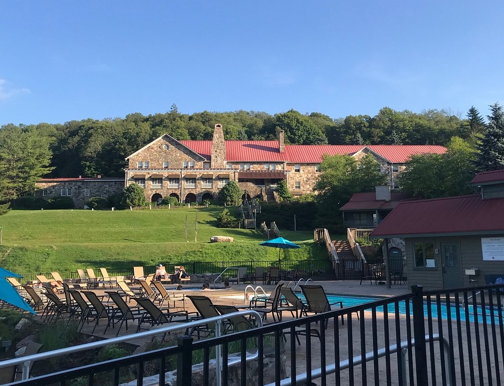 Mountain Lake Lodge exterior, Pembroke Virginia