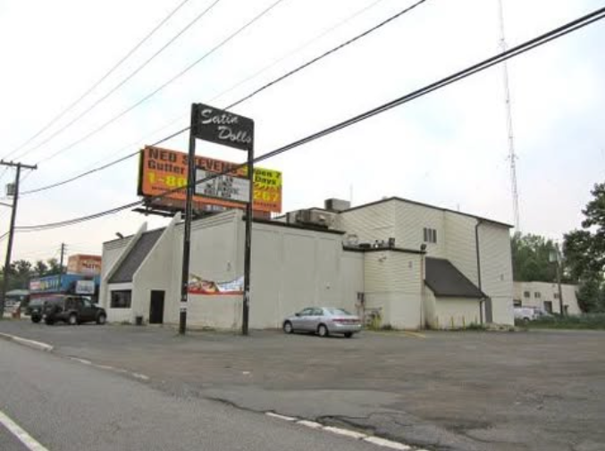 Satin Dolls / Bada Bing exterior