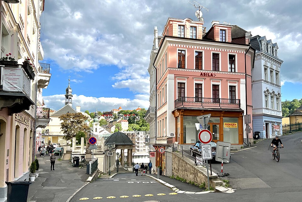 Flights to Prague for Karlovy Vary