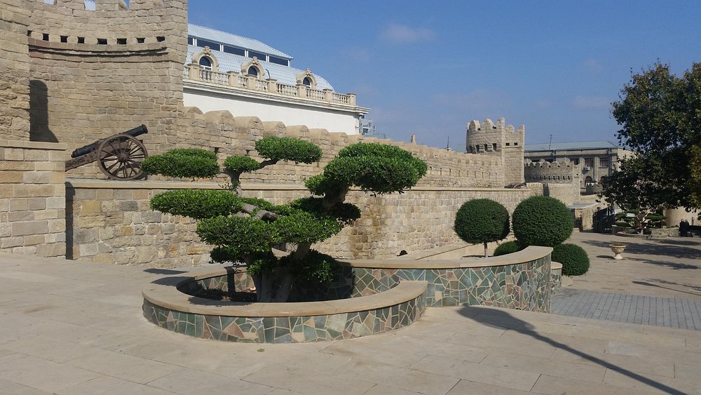 Baku Old Town Walking Tour