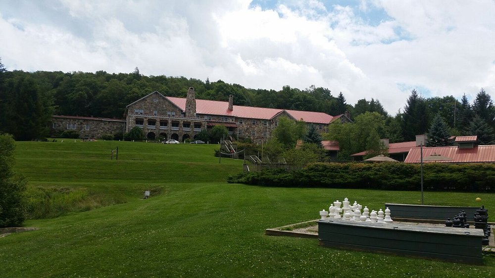 Roanoke Airport Transfer to Mountain Lake Lodge