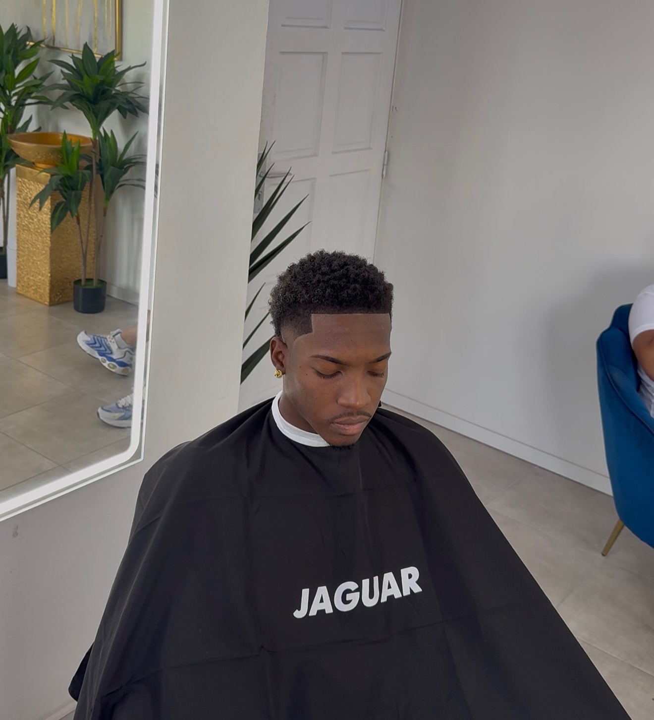 Coupe jeune pour homme réalisée à Le Lamentin, adaptée aux adolescents de 11 à 17 ans.