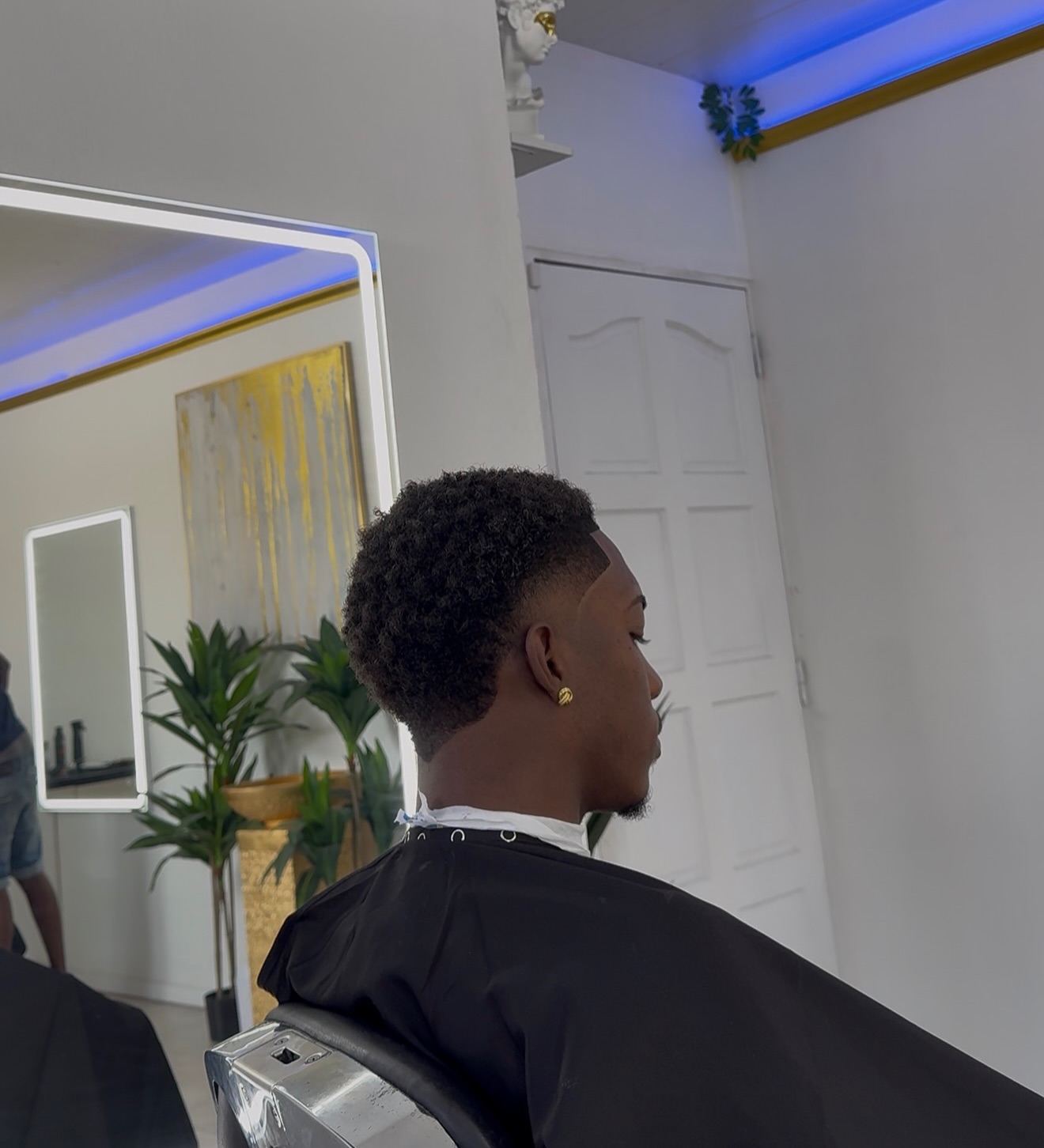 Coupe jeune pour homme réalisée à Le Lamentin, adaptée aux adolescents de 11 à 17 ans. (2)