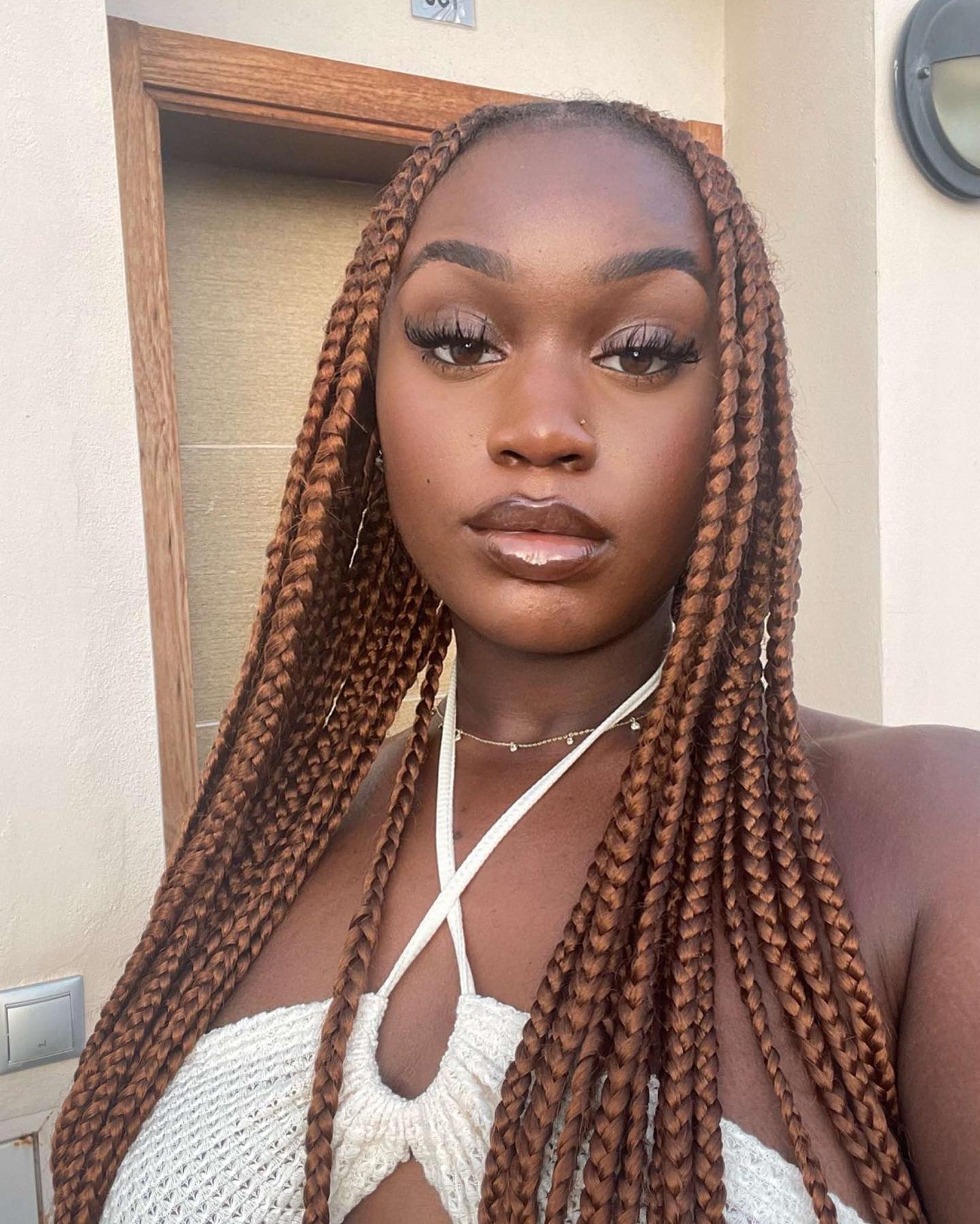 Knotless Médium réalisées à Fresnes, tresses de taille moyenne sur cheveux afro. (2)