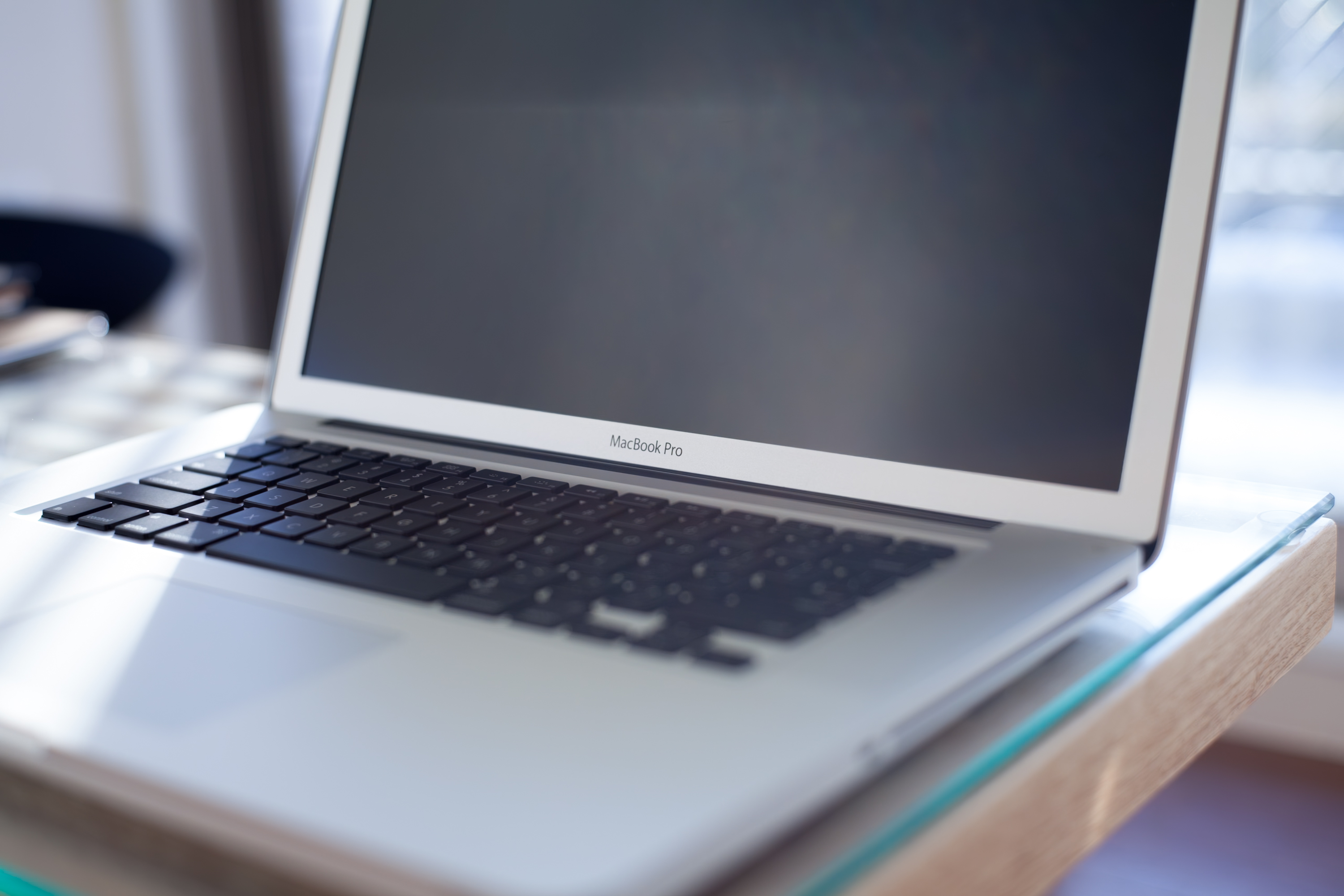 MacBook Pro 高解像度 アンチグレアモデル